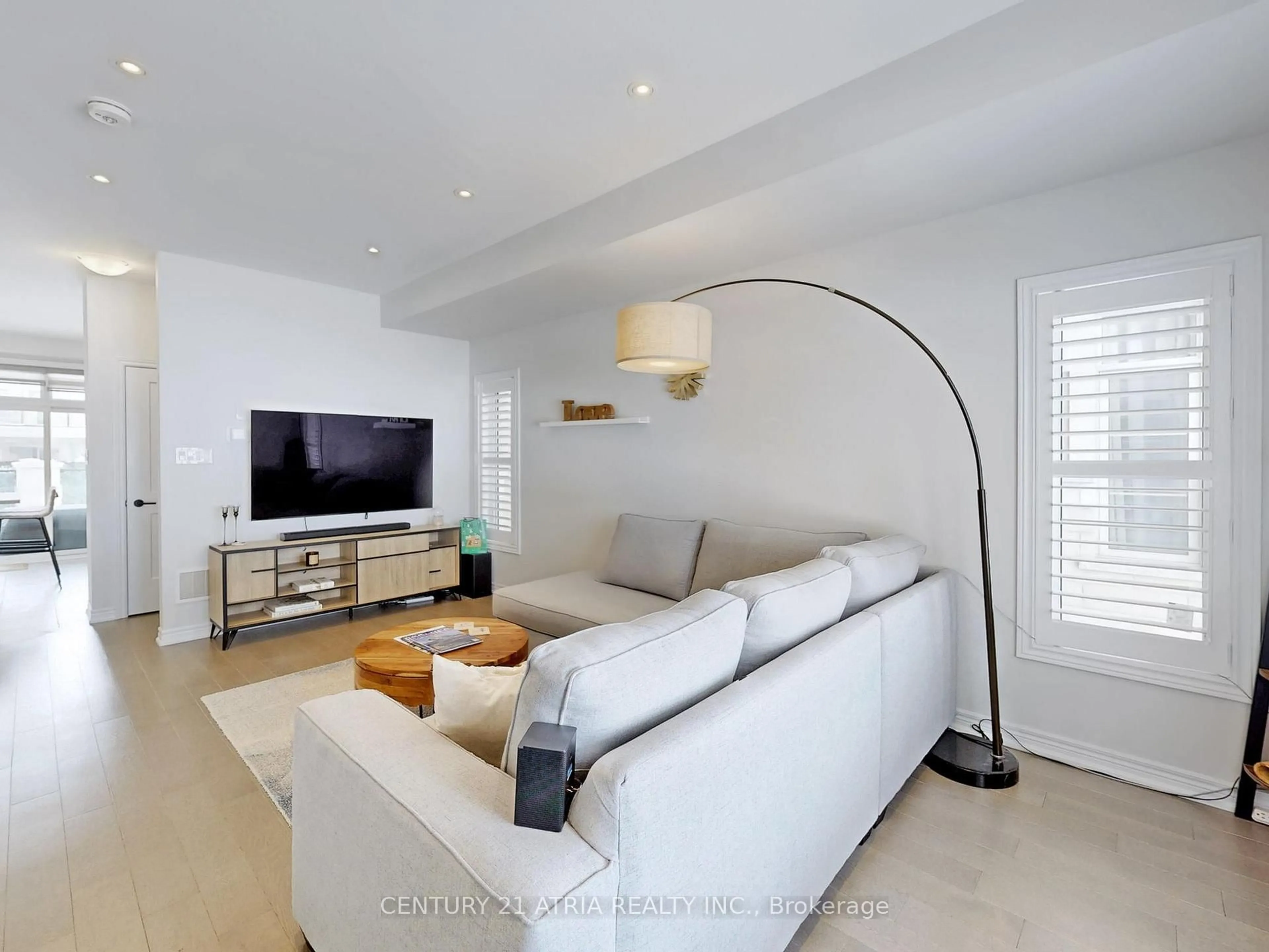 Living room with furniture, unknown for 46 Campobello St, Vaughan Ontario L6A 5B3