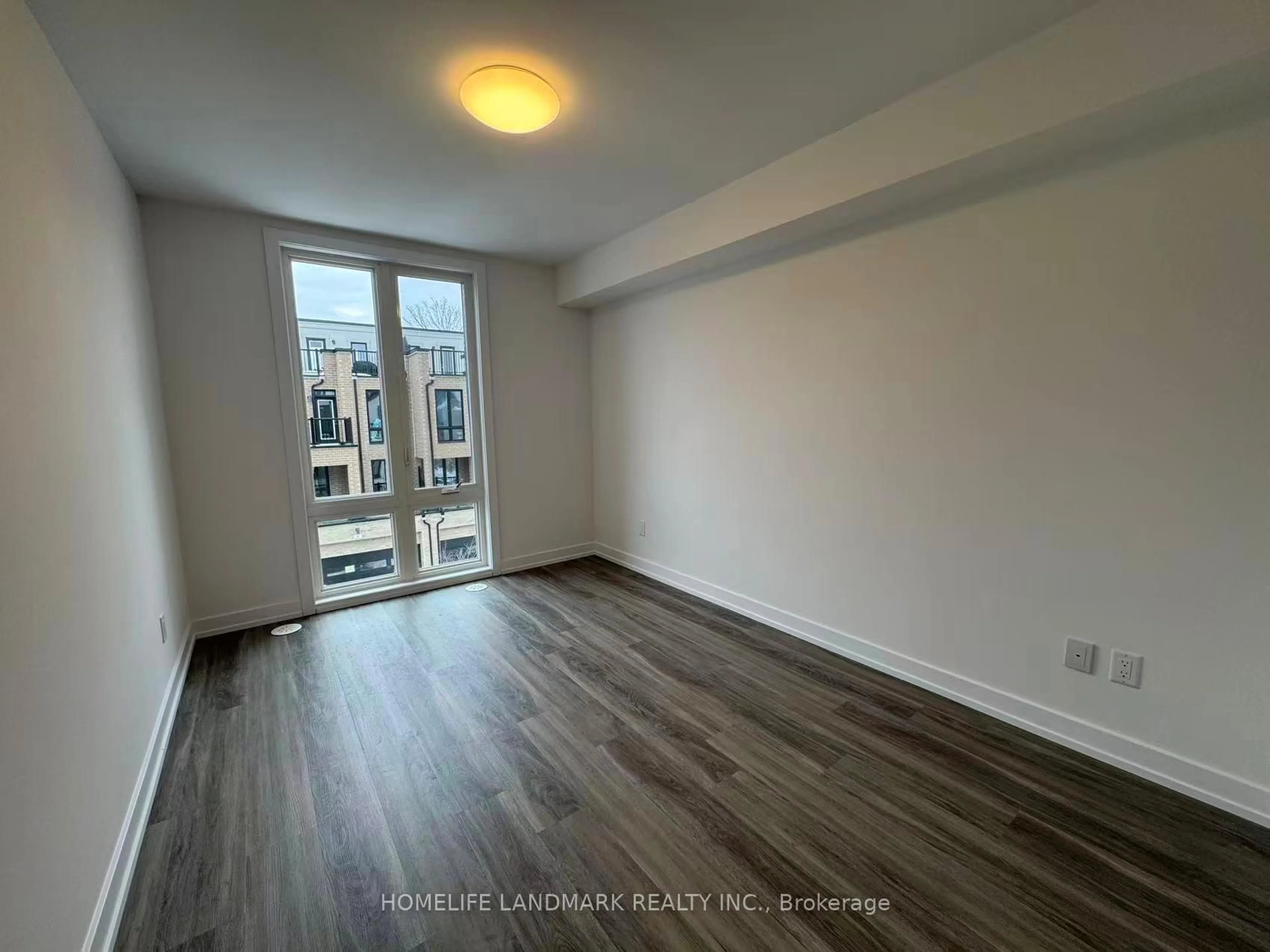 A pic of a room for 15 Kerns Lane, Richmond Hill Ontario L4E 1M1