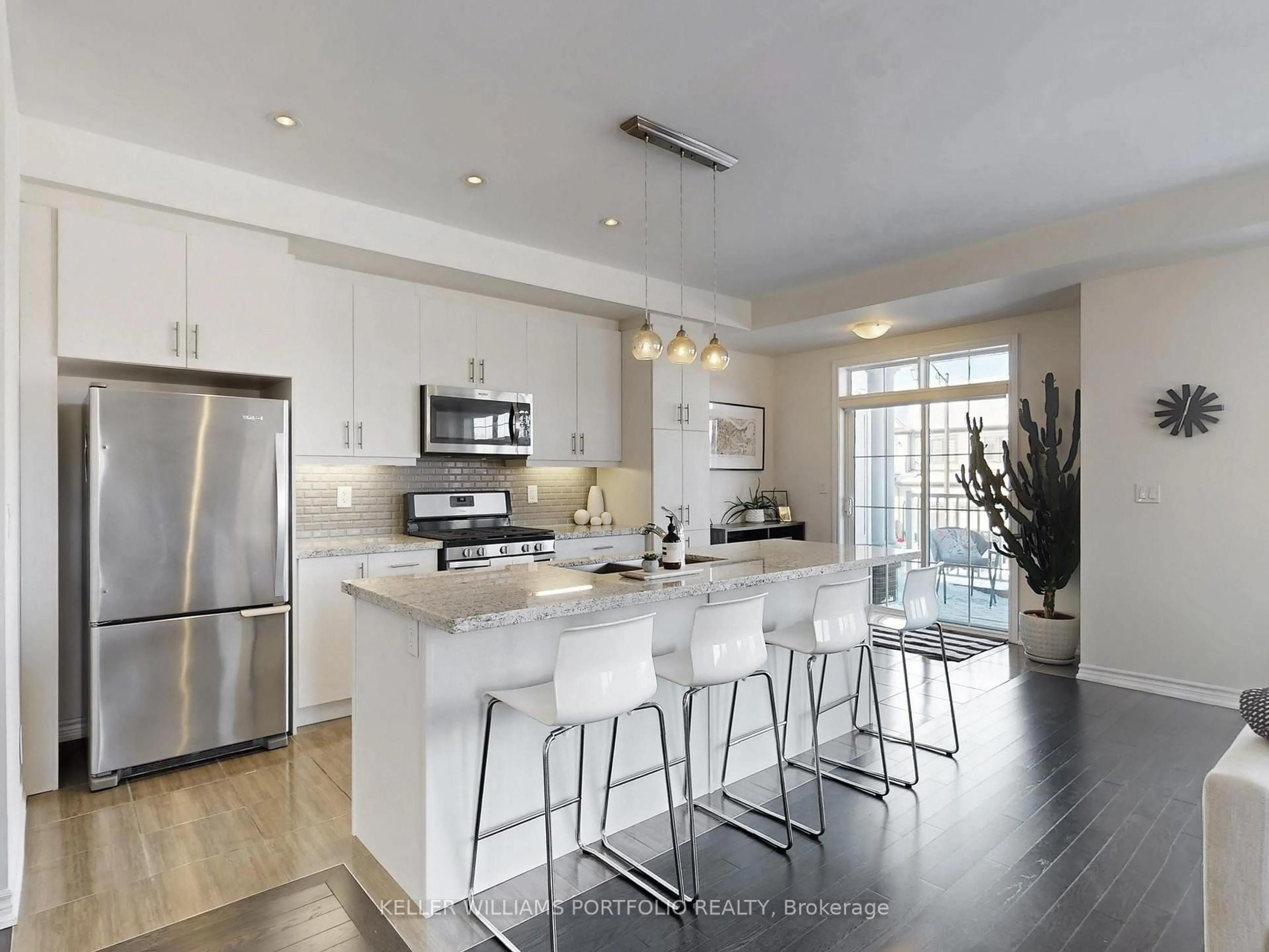 Open concept kitchen, unknown for 53 Blackpool Lane, East Gwillimbury Ontario L9N 0R7