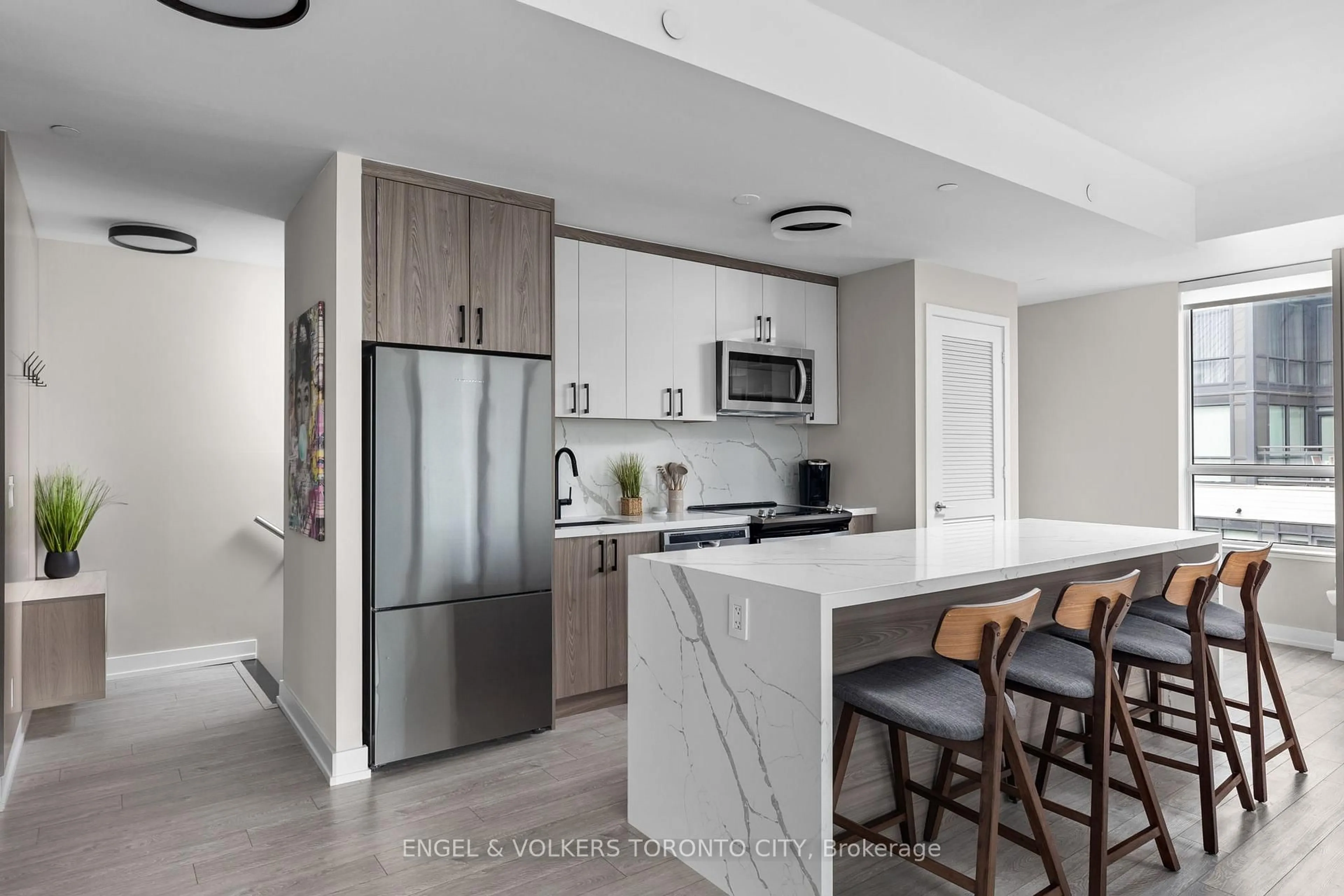 Open concept kitchen, unknown for 317 Broward Way #110, Innisfil Ontario L9S 0M6
