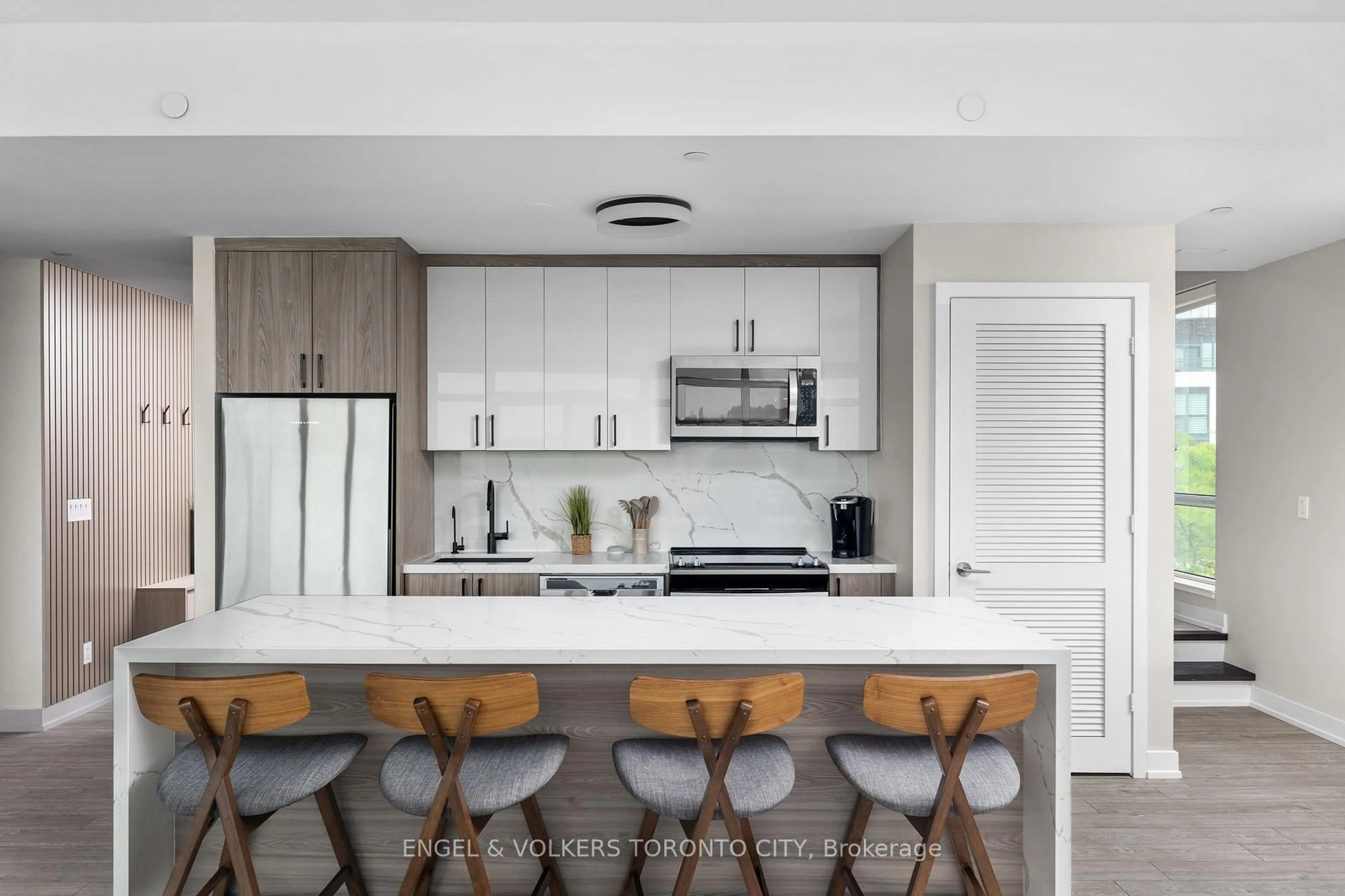 Open concept kitchen, unknown for 317 Broward Way #110, Innisfil Ontario L9S 0M6