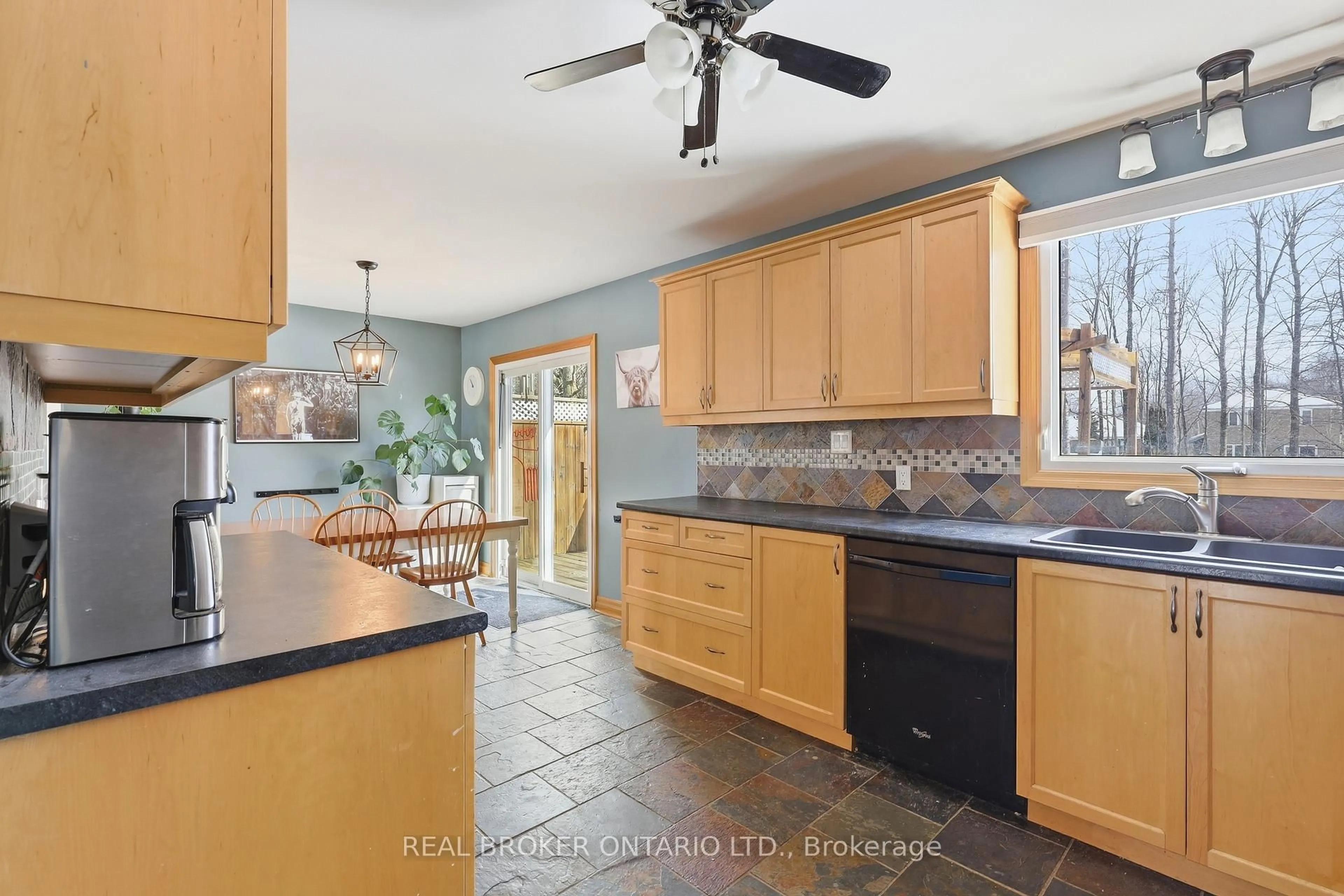 Open concept kitchen, ceramic/tile floor for 9 Pine Park Blvd, Adjala-Tosorontio Ontario L0M 1J0