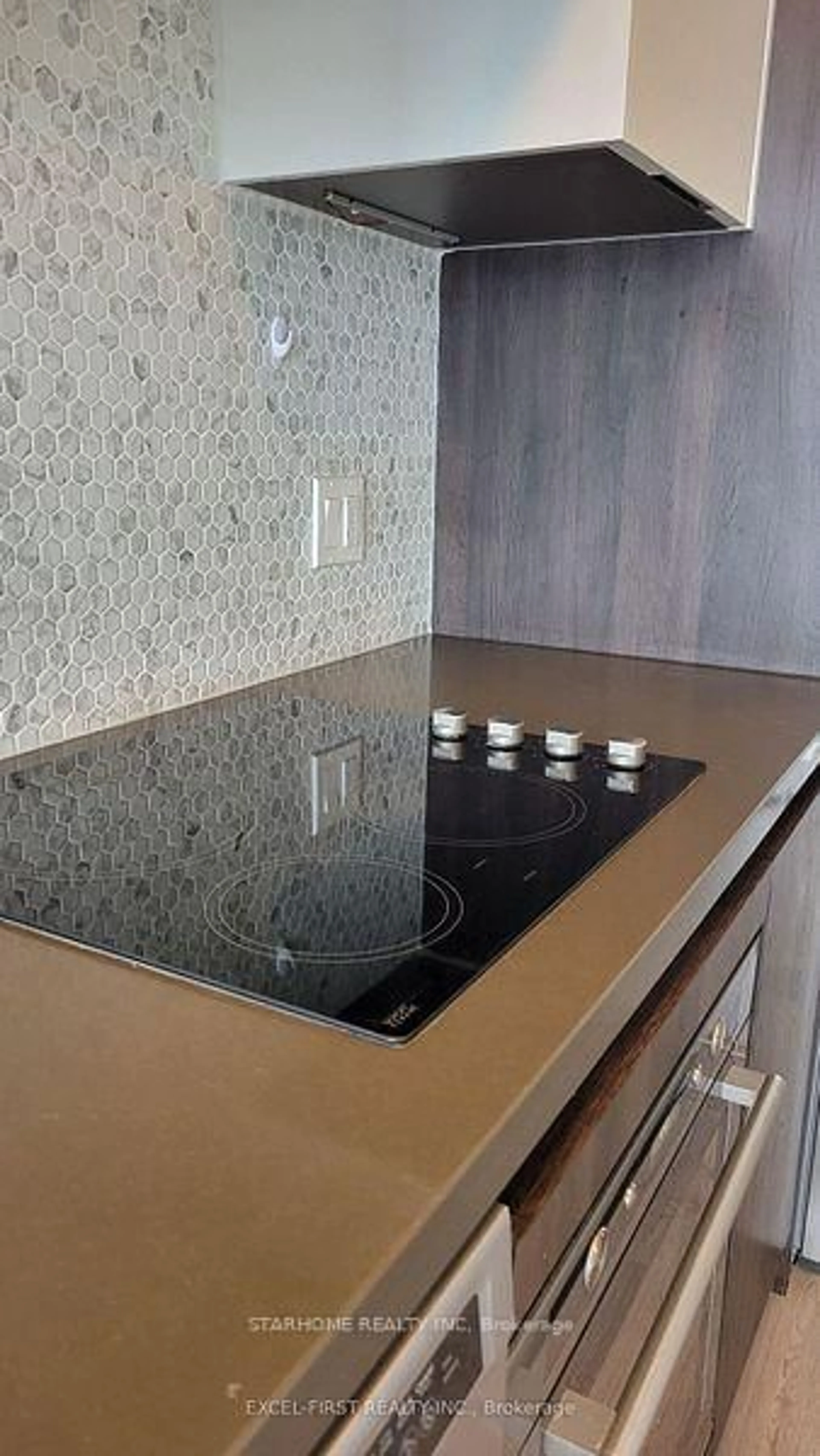 Standard kitchen, unknown for 15 Water Walk Dr #2601, Markham Ontario L6G 0G2