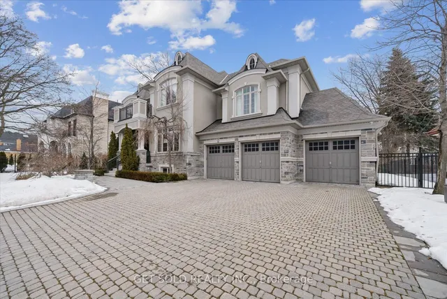 8 Thornhill Ave, Vaughan 3