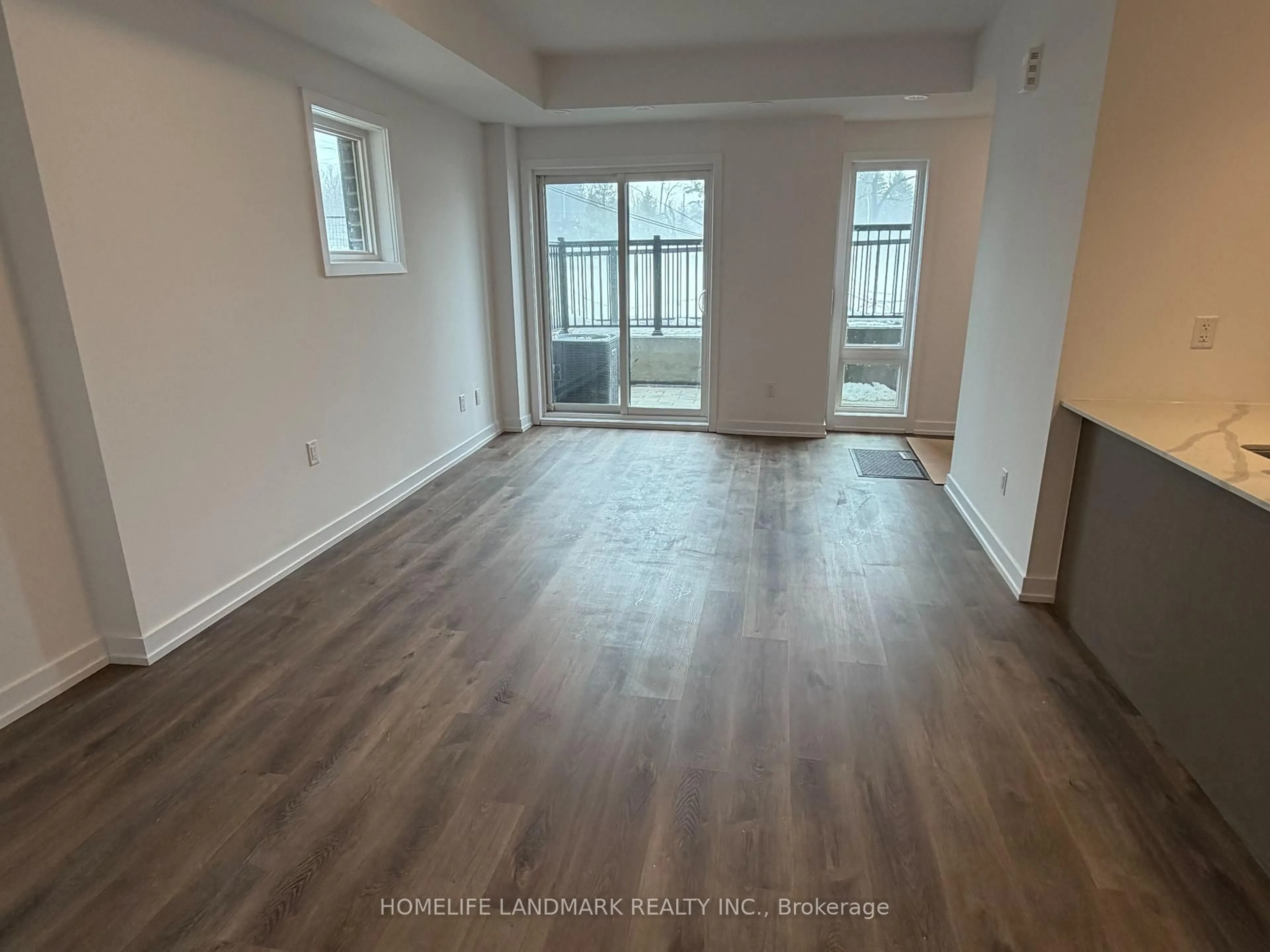 A pic of a room for 3 Bancroft Lane #220, Richmond Hill Ontario L4E 1M1