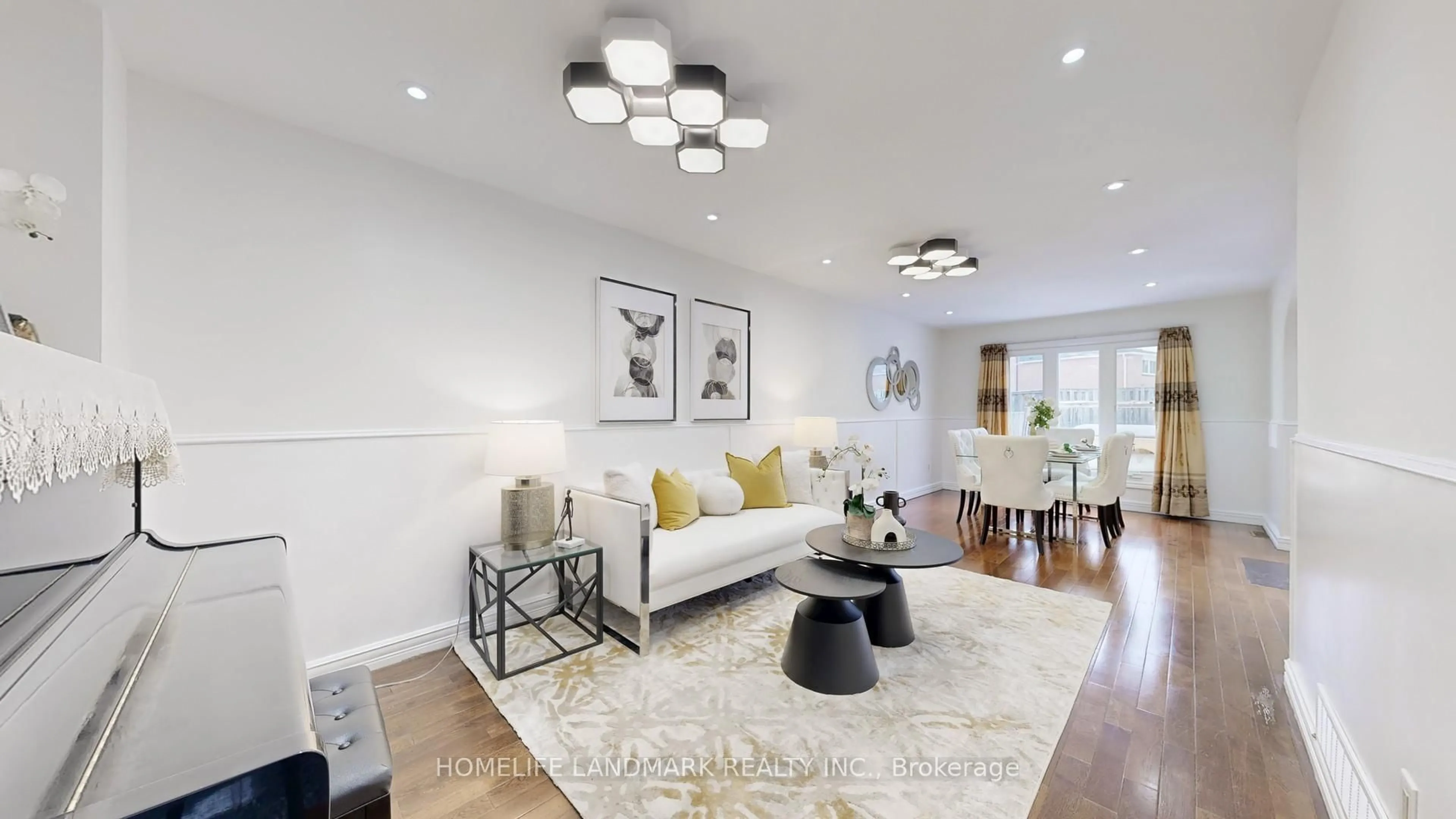 Living room with furniture, unknown for 121 Digby Cres, Markham Ontario L3R 7H4