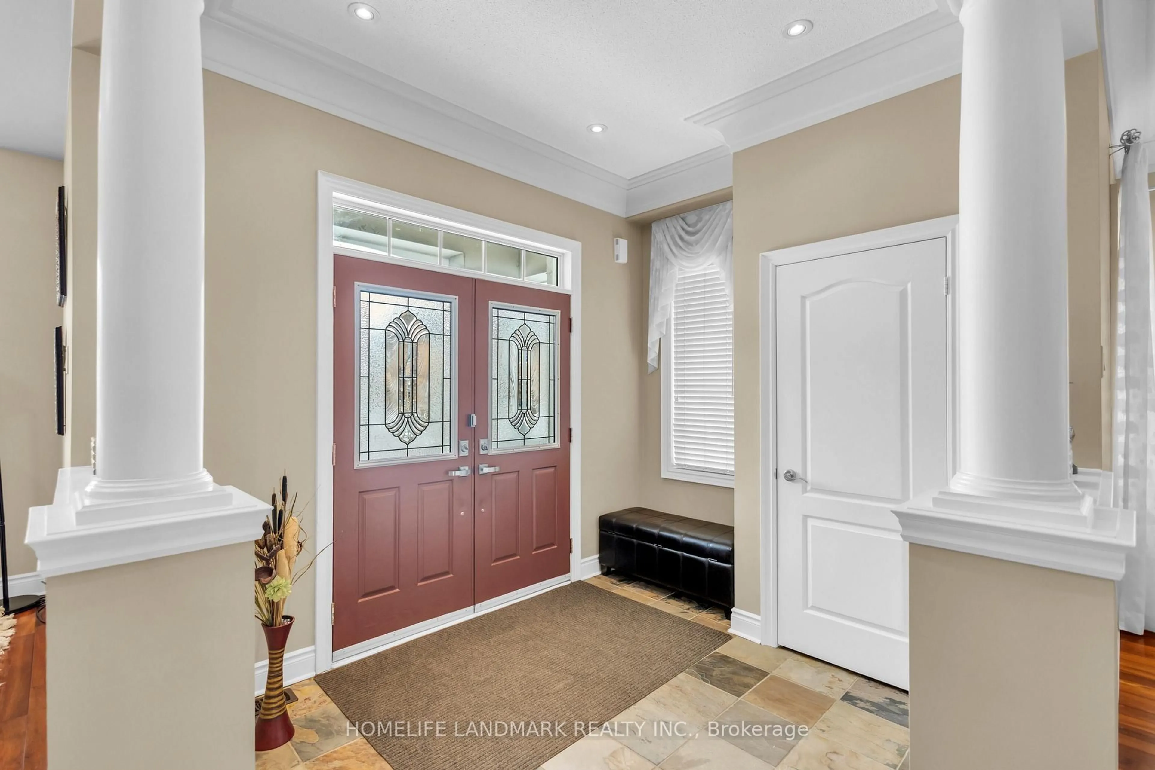Indoor entryway for 7 Via Campanile, Vaughan Ontario L4H 3G6