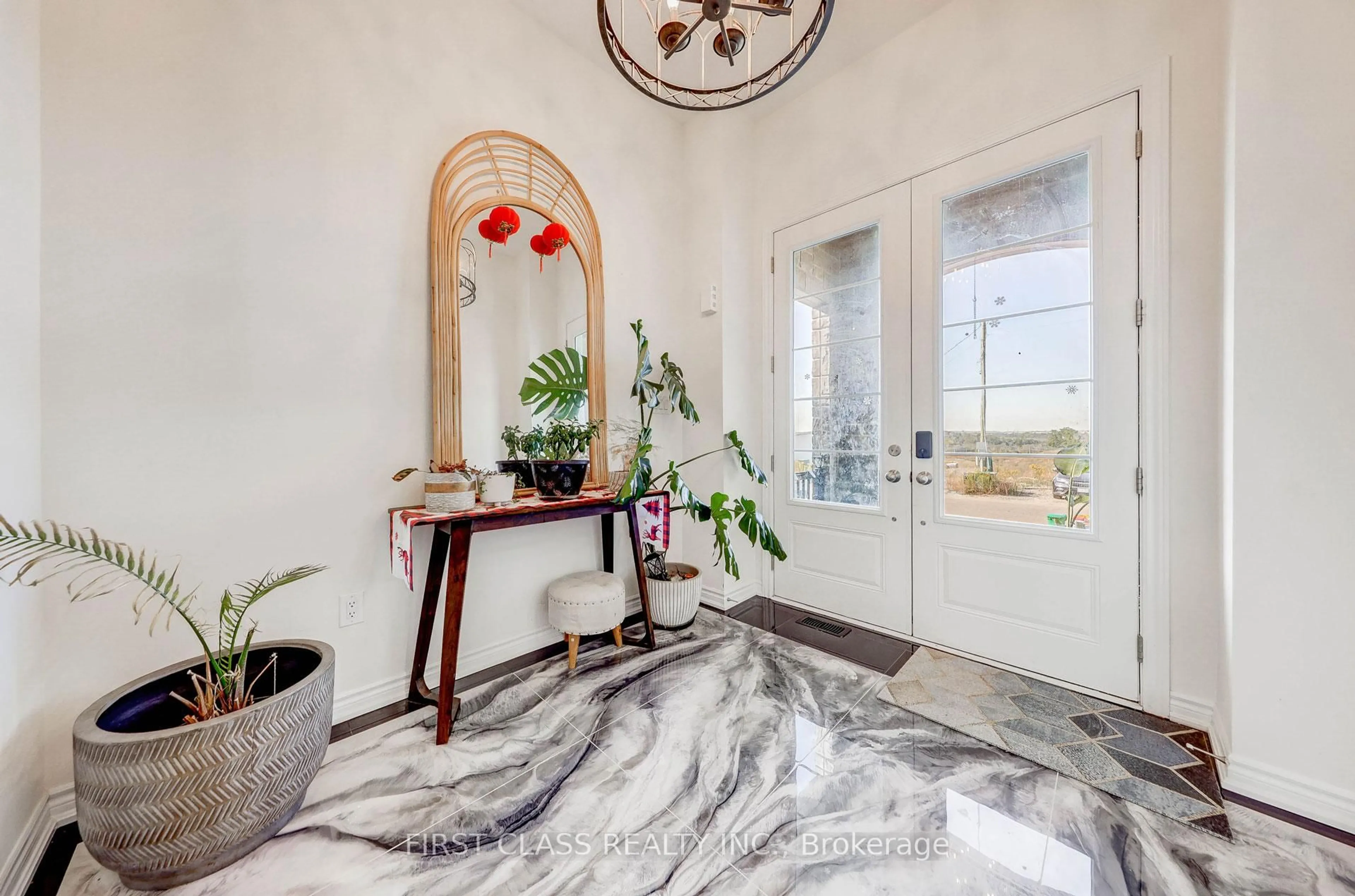 Indoor entryway for 7 Cranley Rd, East Gwillimbury Ontario L9N 0T7