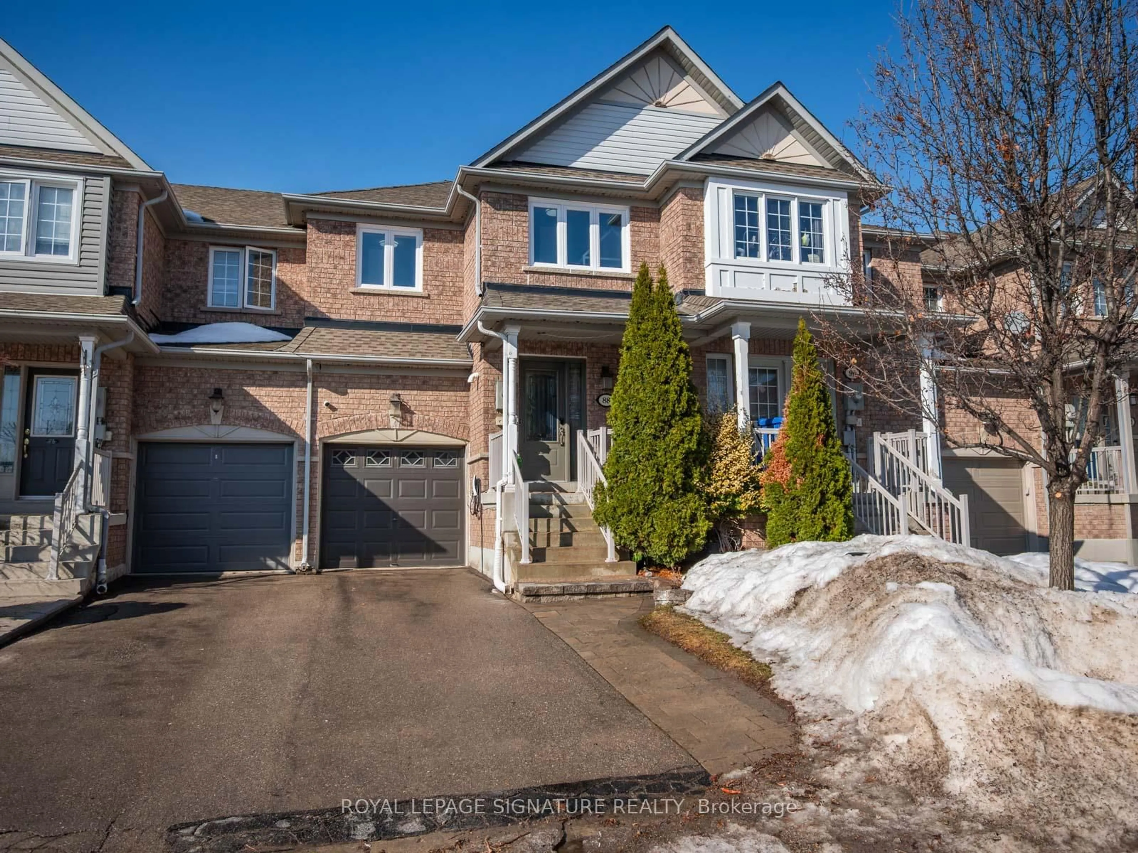 Home with brick exterior material, street for 88 Burgess Cres, Newmarket Ontario L3X 2T8