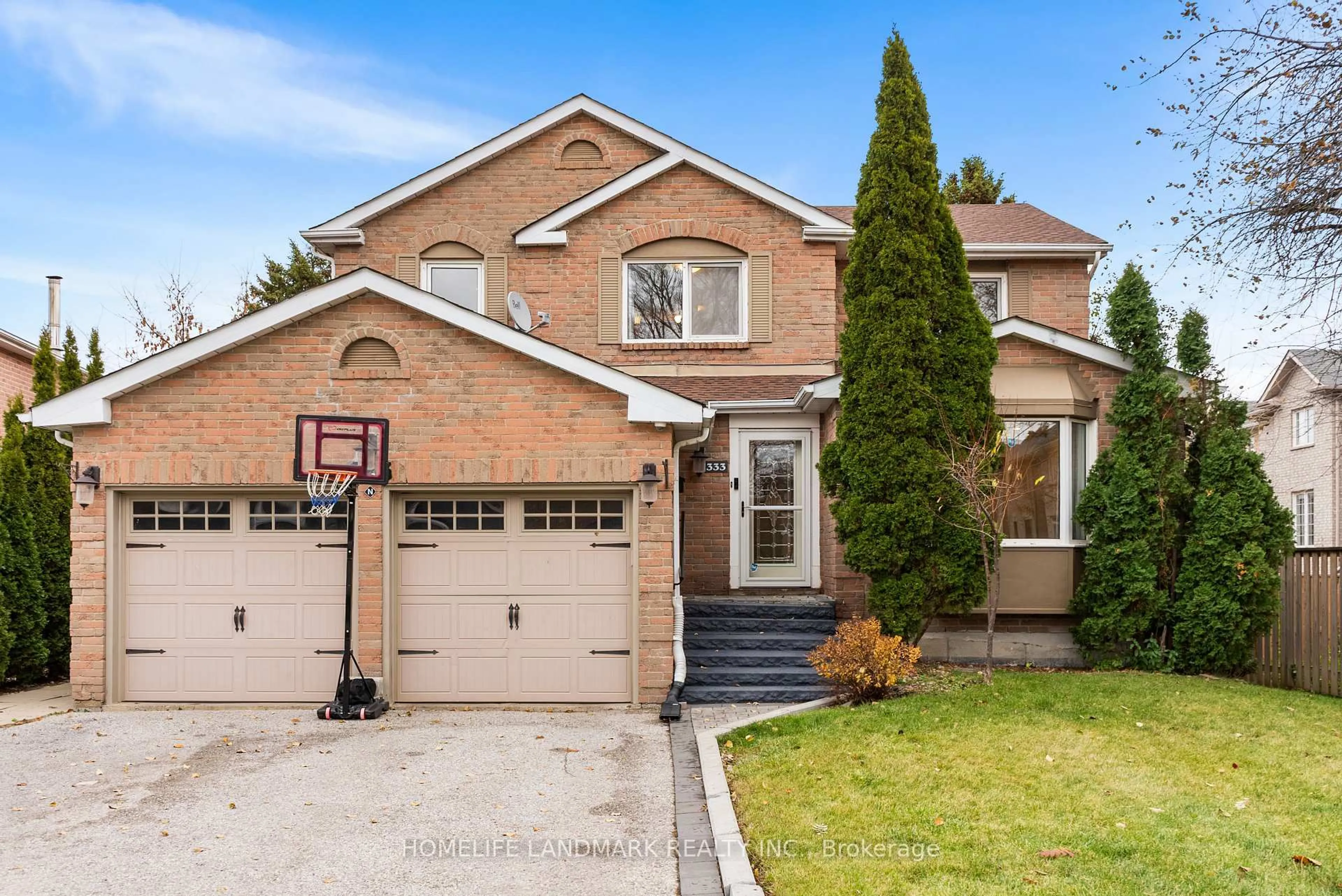 Home with brick exterior material, street for 333 Rannie Rd, Newmarket Ontario L3X 1K3