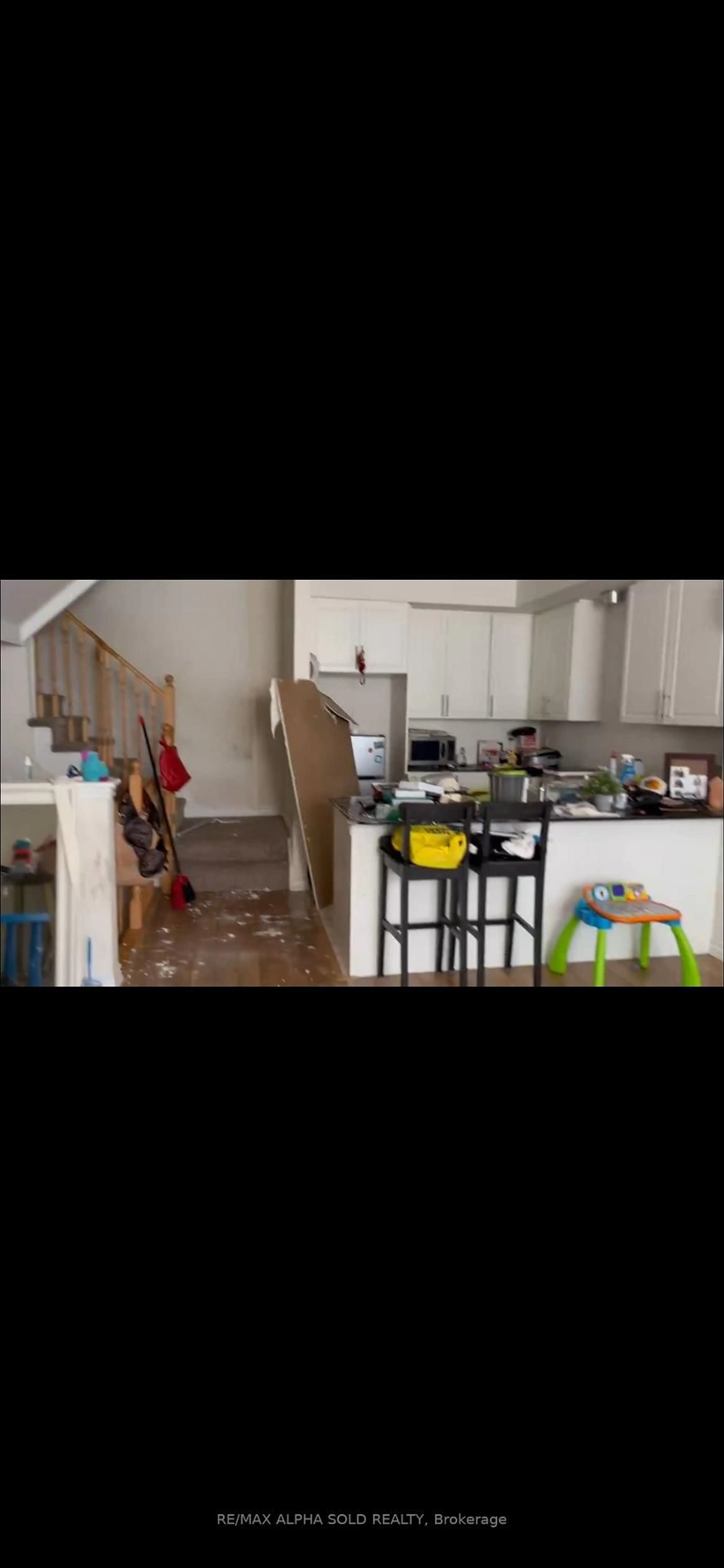 Unknown for 181 Parktree Dr #16, Vaughan Ontario L6A 2W5