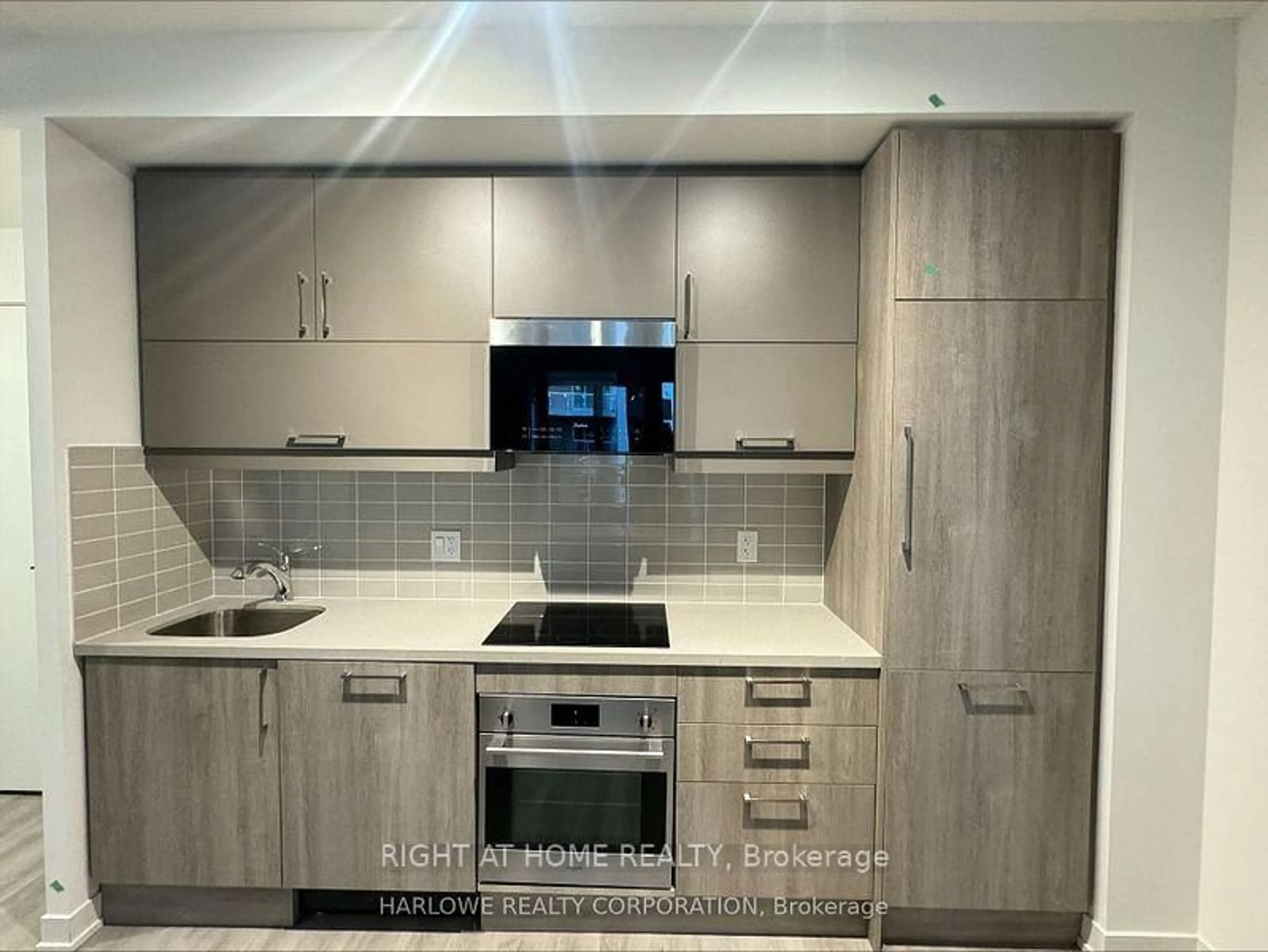 Standard kitchen, unknown for 8119 Birchmount Rd #930, Markham Ontario L6G 0H5