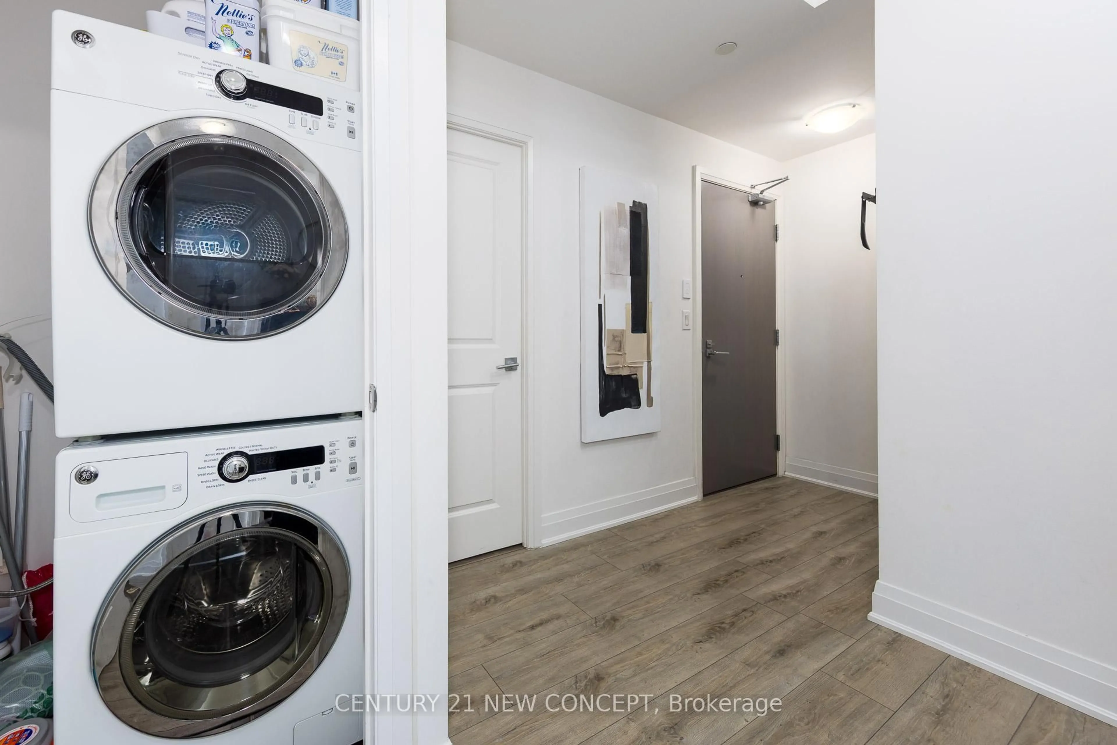 Laundry room for 7167 Yonge St #1402, Markham Ontario L3T 0E1