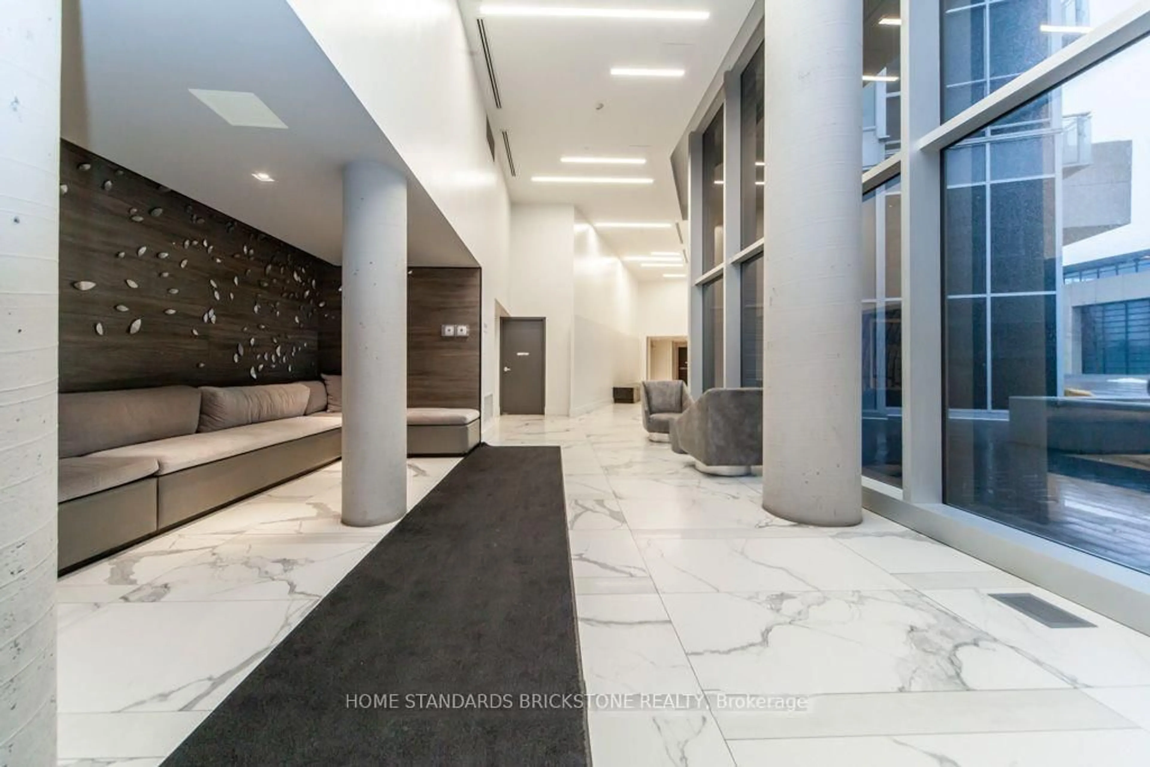 Lobby for 2908 Highway 7 Rd #3604, Vaughan Ontario L6K 0K5