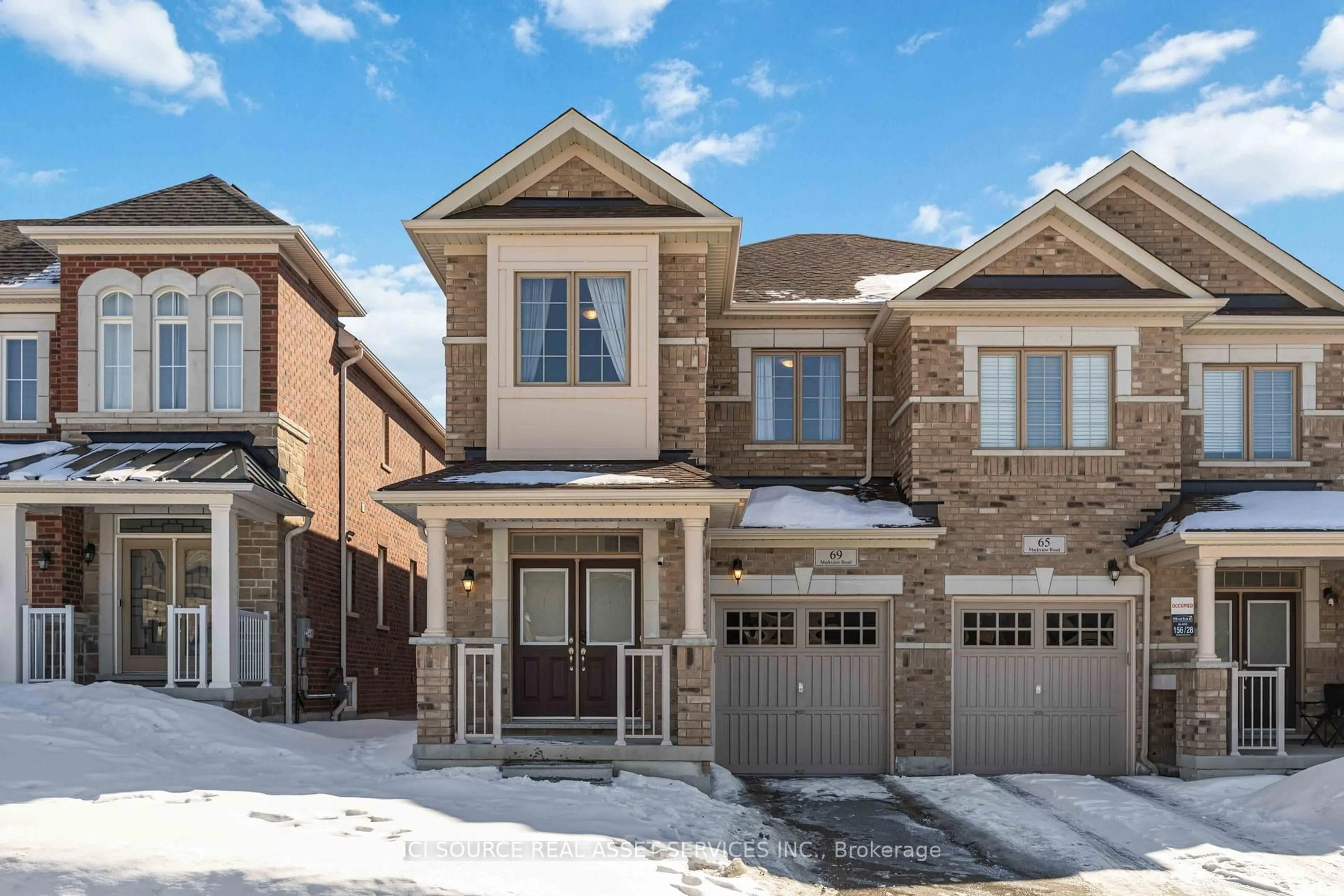 Home with brick exterior material, street for 69 Markview Rd, Whitchurch-Stouffville Ontario L4A 4W3