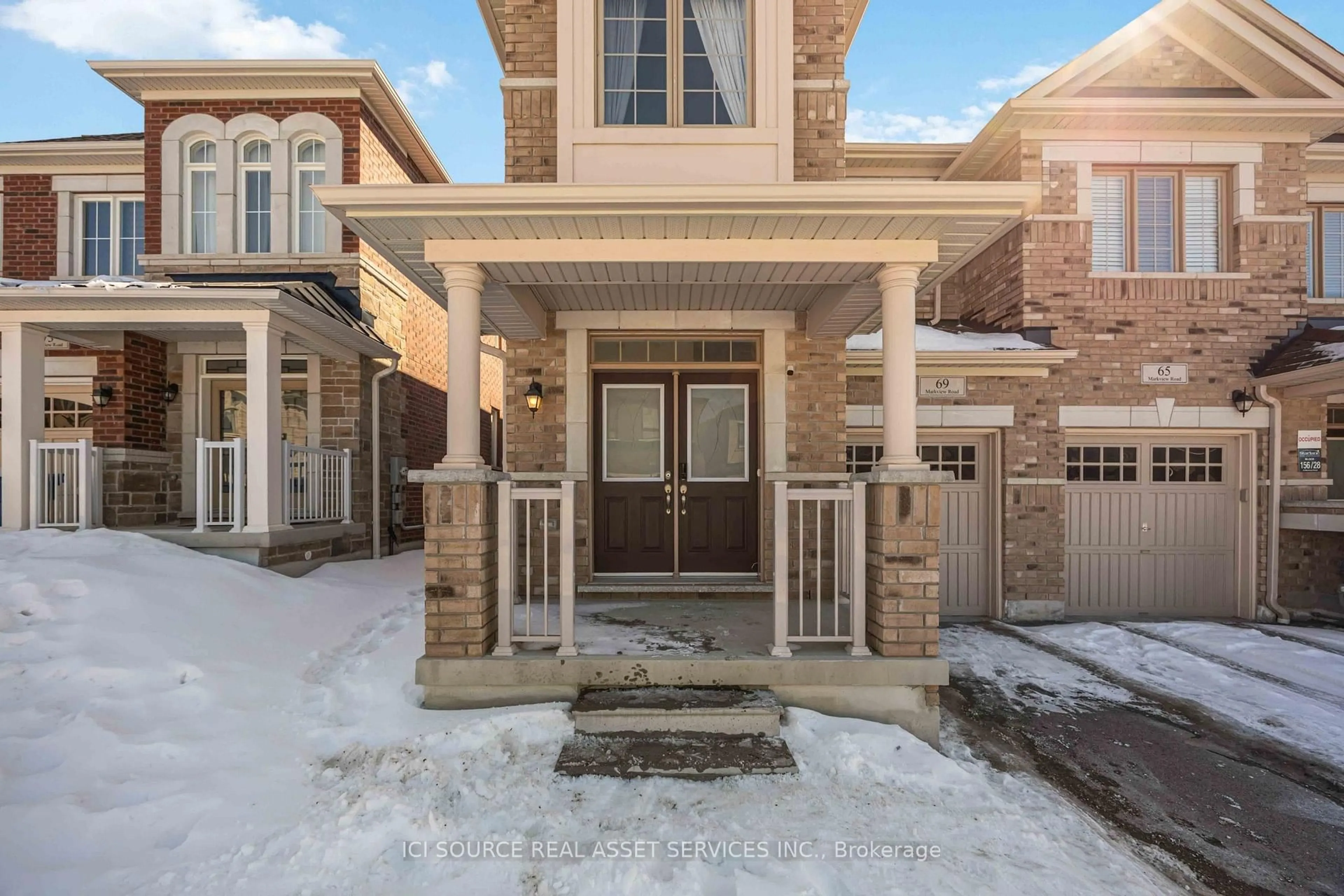 Unknown for 69 Markview Rd, Whitchurch-Stouffville Ontario L4A 4W3