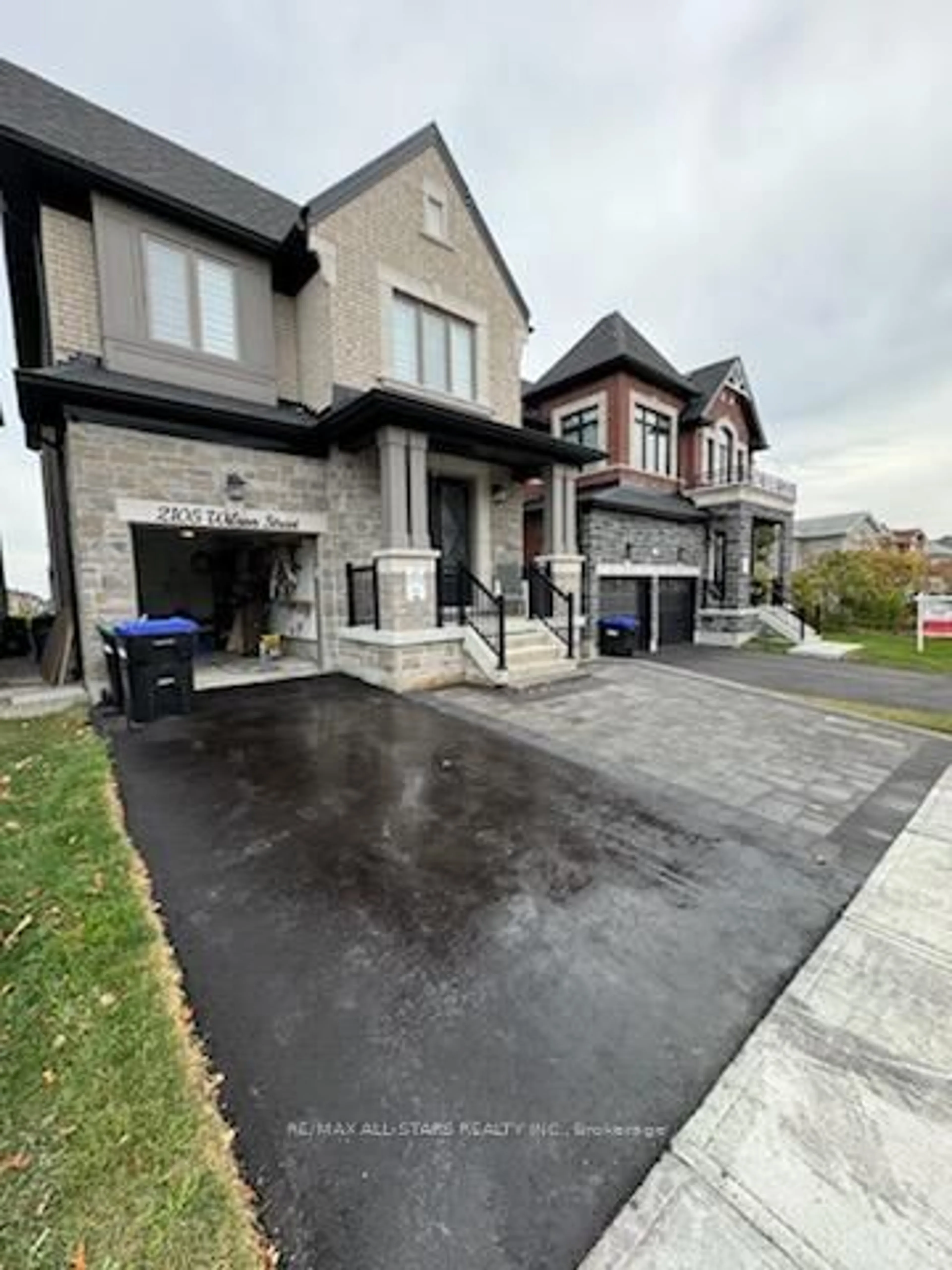 Home with brick exterior material, street for 2105 Wilson St, Innisfil Ontario L9S 0N8