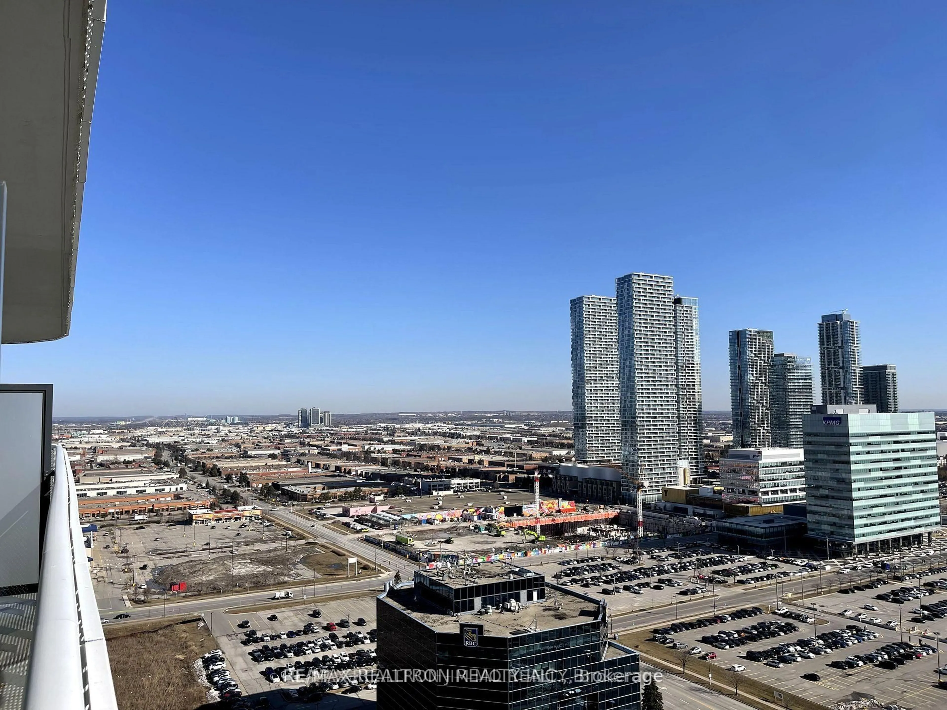 A pic of a room for 225 Commerce St #3501, Vaughan Ontario L4K 0R1