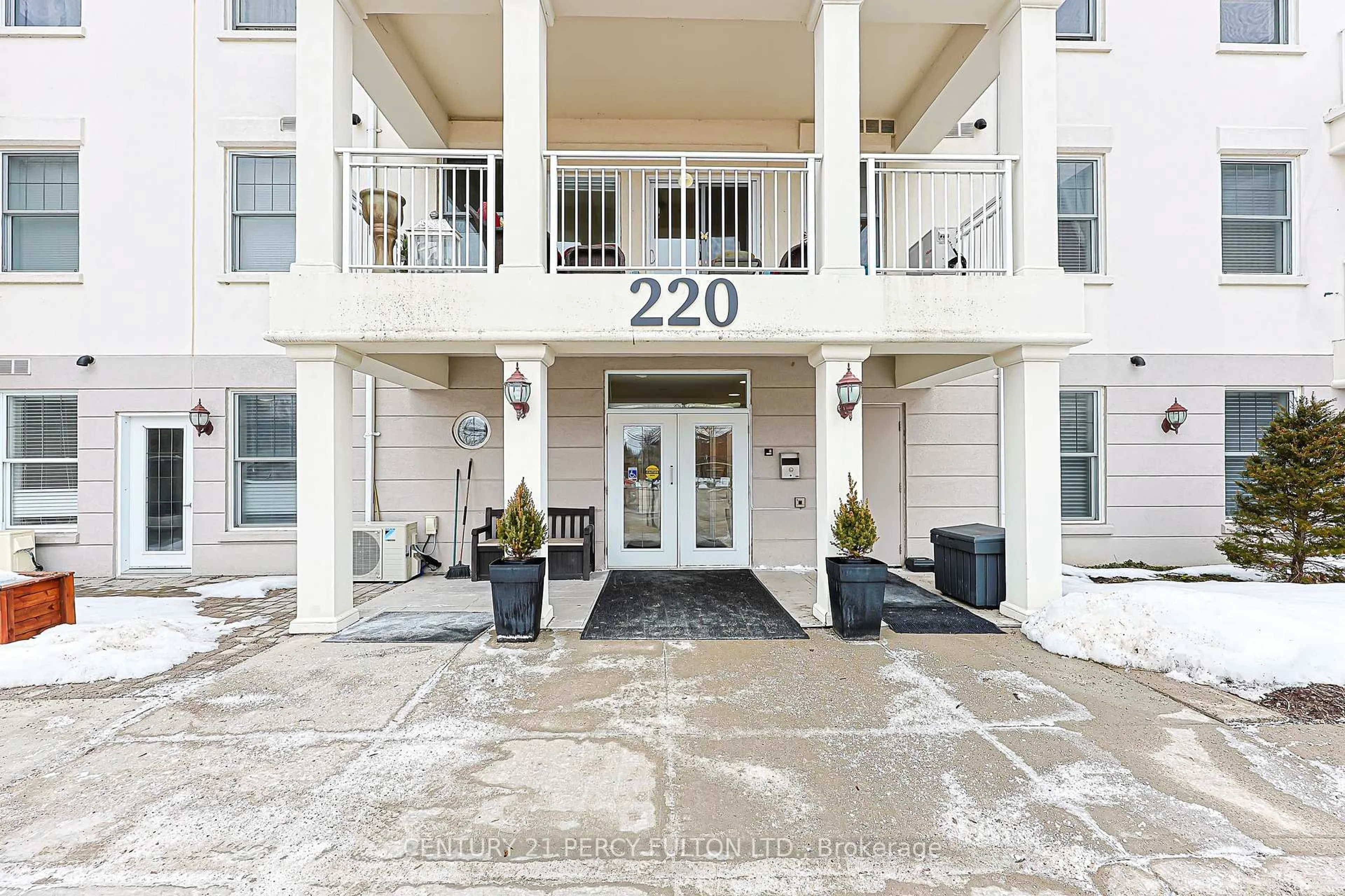 Unknown for 220 Main St #211, Uxbridge Ontario L9P 0B6