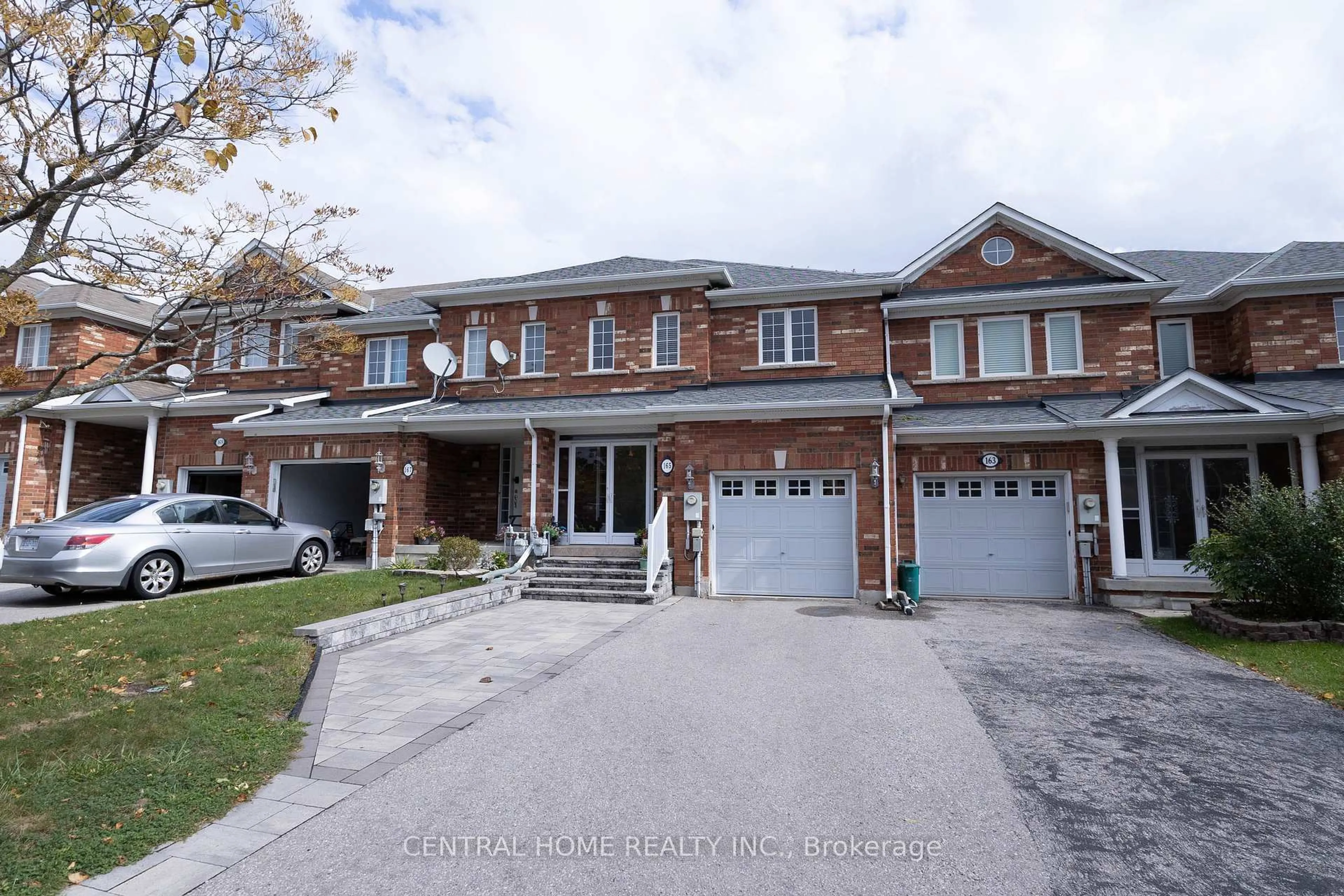 Home with brick exterior material, street for 165 Manorheights St, Richmond Hill Ontario L4S 2S8