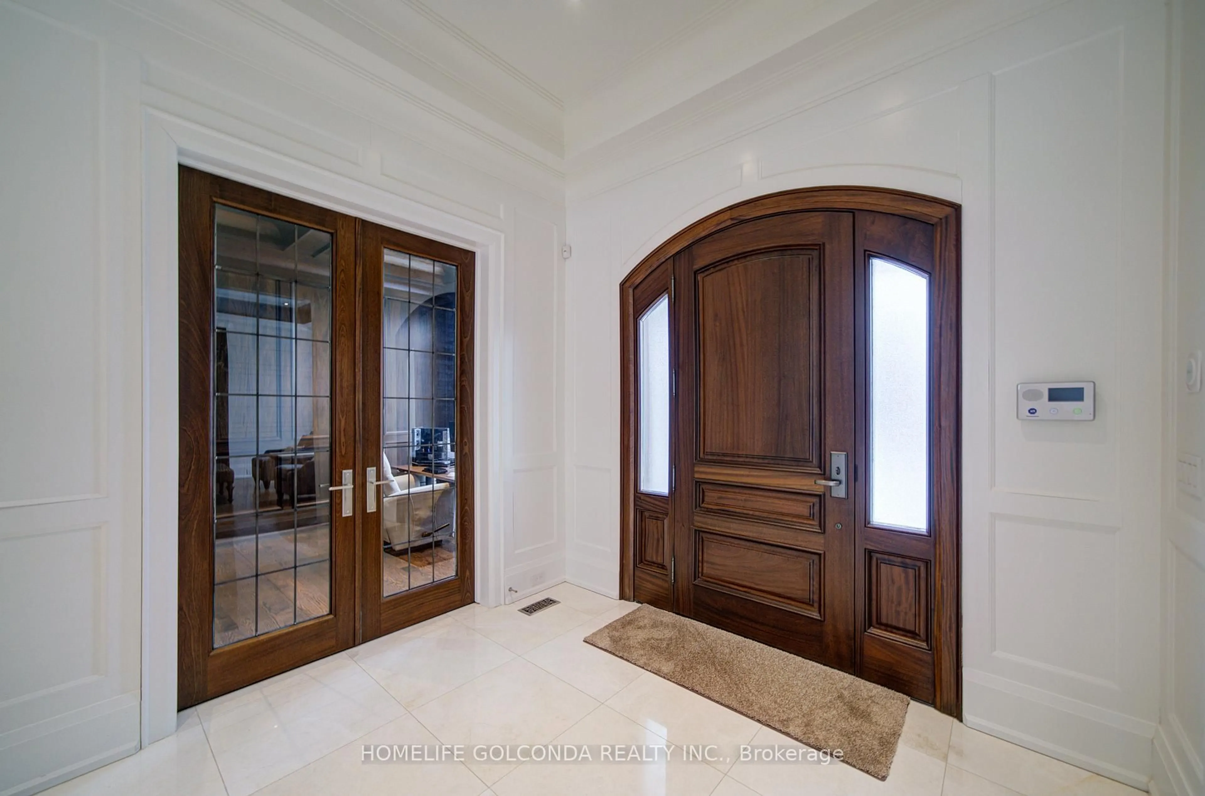 Indoor entryway for 57 Roosevelt Dr, Richmond Hill Ontario L4C 6V2