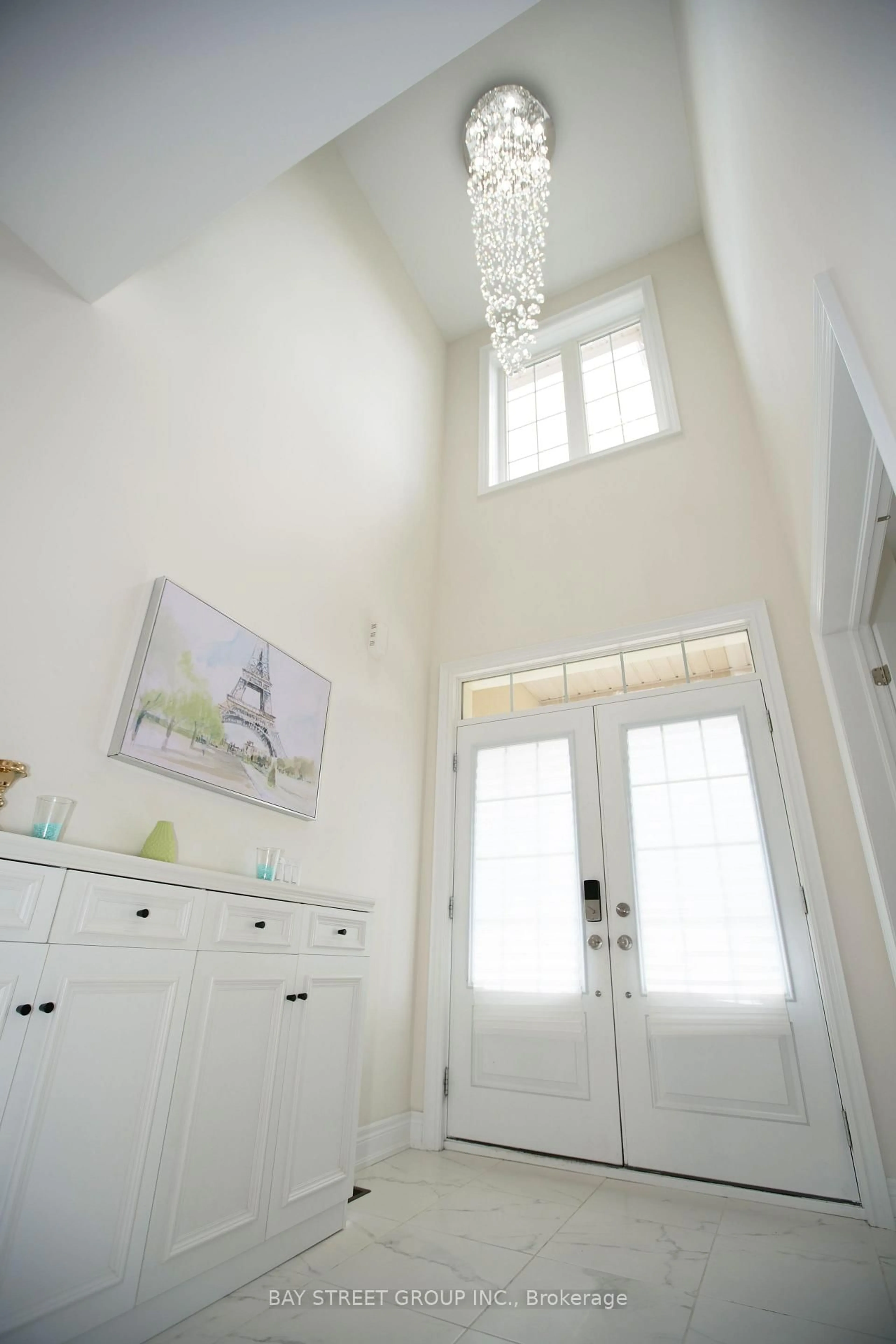 Indoor entryway for 152 Ben Sinclair Ave, East Gwillimbury Ontario L9N 0Z2