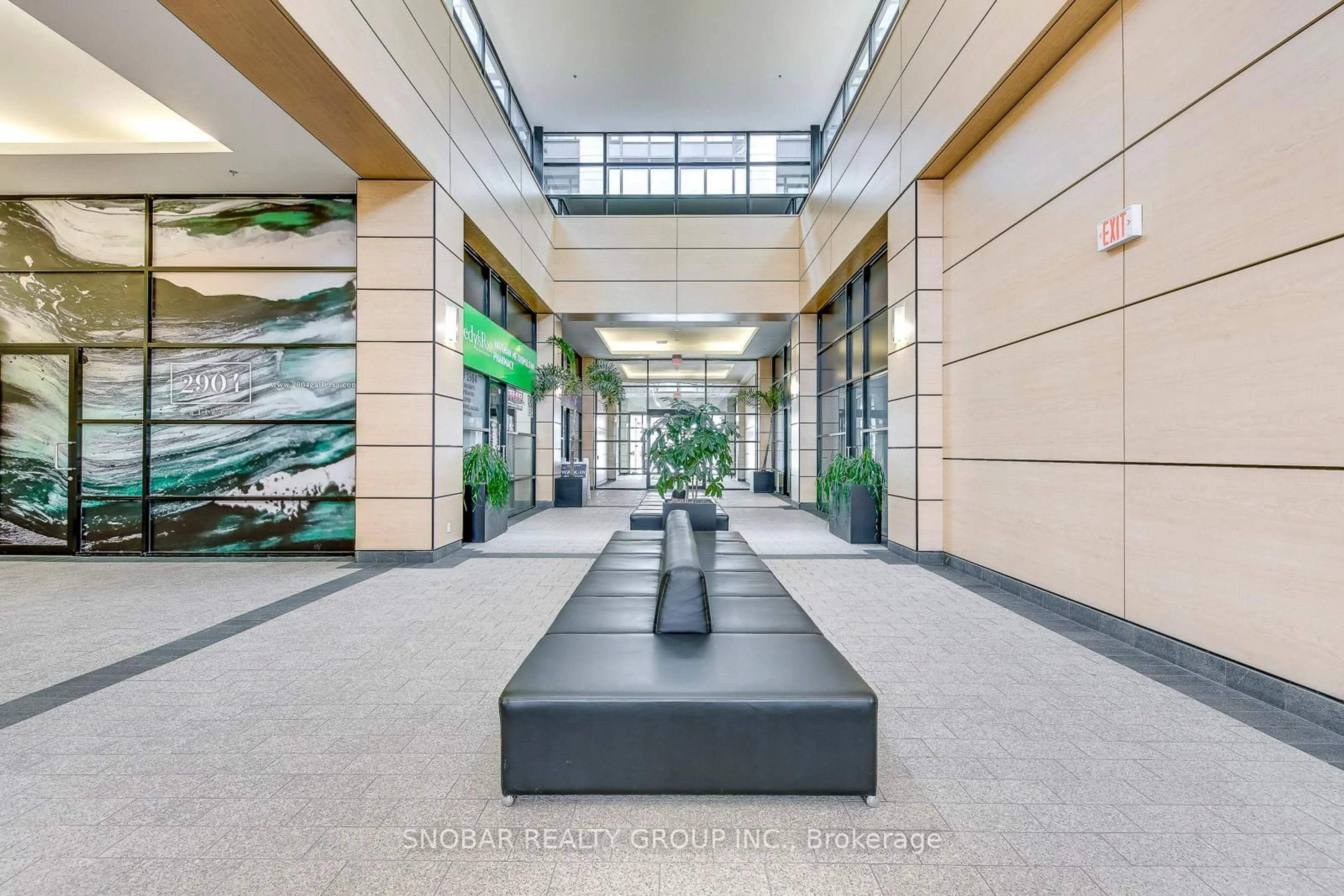 Indoor foyer for 2900 Highway 7 #201, Vaughan Ontario L4K 0G3