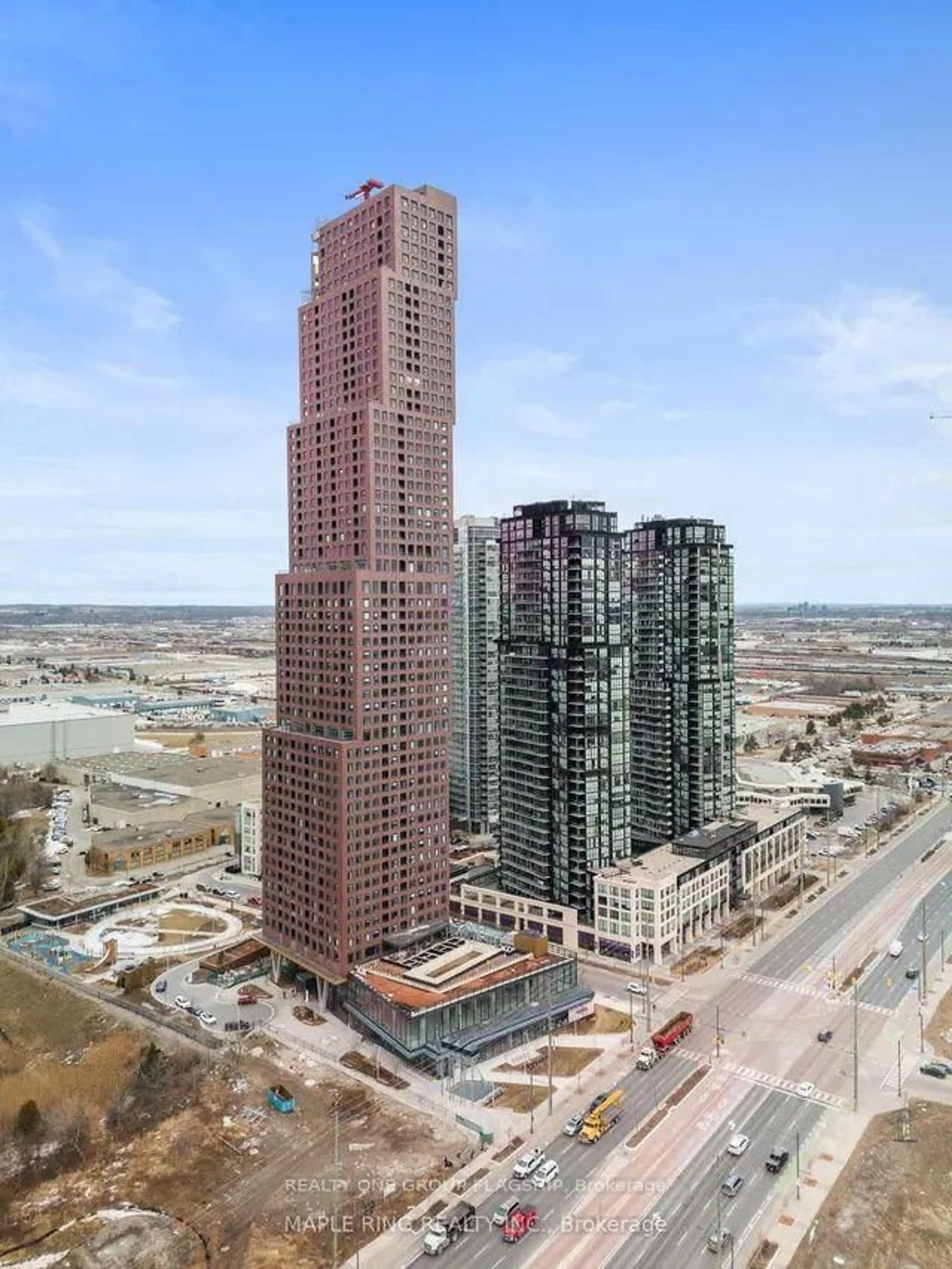 A pic from outside/outdoor area/front of a property/back of a property/a pic from drone, city buildings view from balcony for 2920 Highway 7 #2008, Vaughan Ontario L4K 0P4