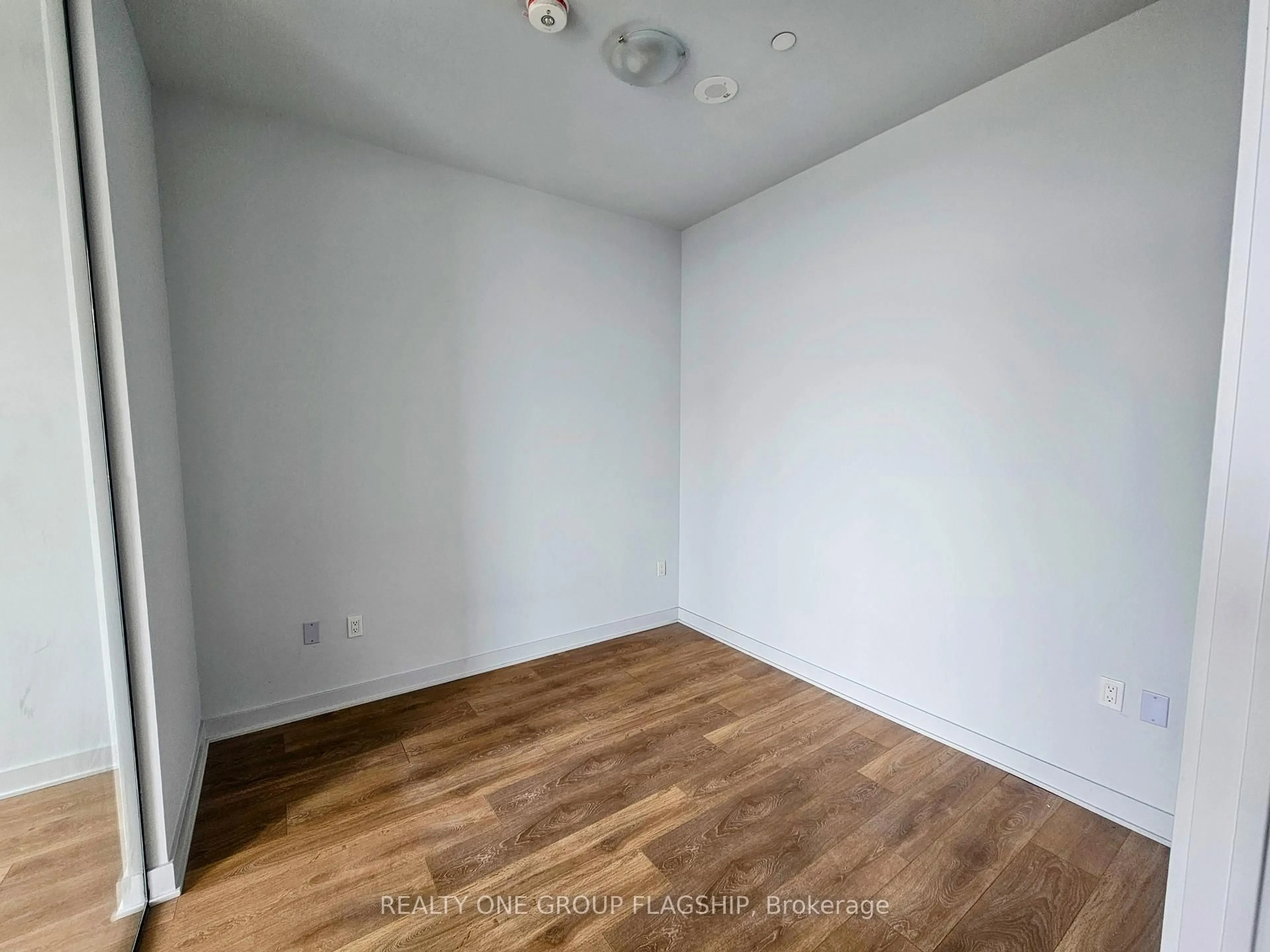 A pic of a room for 2920 Highway 7 #2008, Vaughan Ontario L4K 0P4