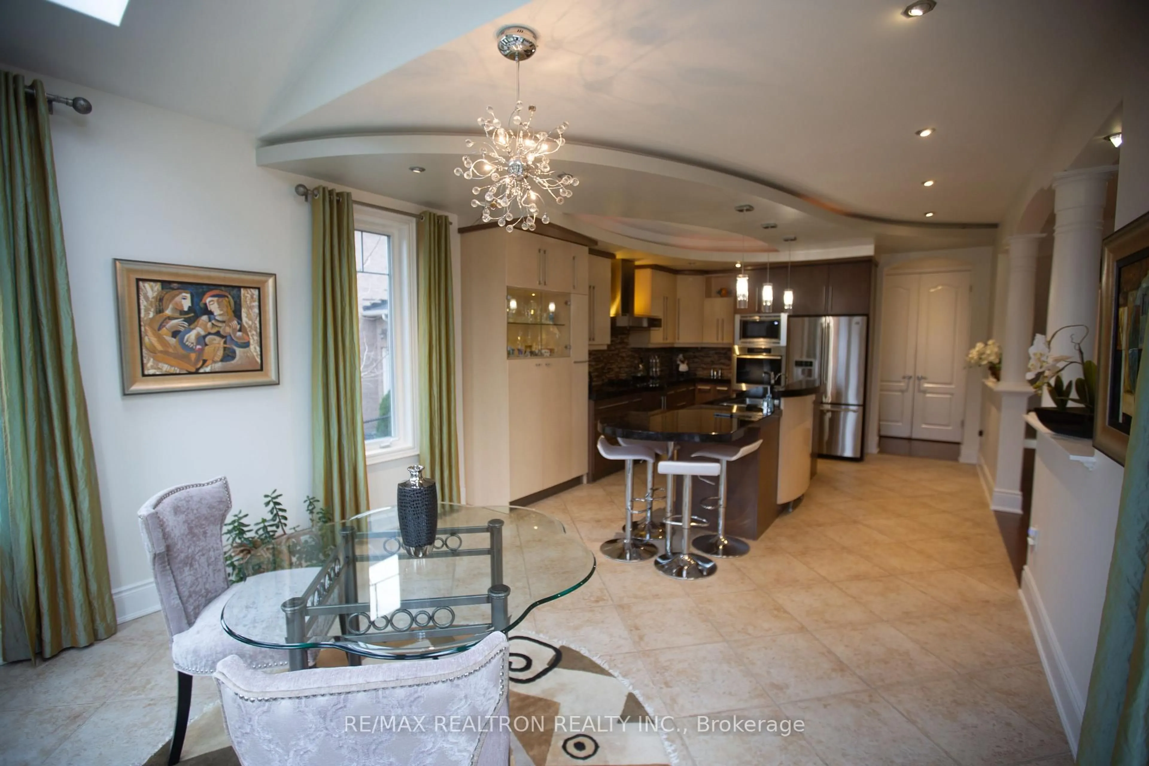 Contemporary kitchen, ceramic/tile floor for 35 VANDERVOORT Dr, Richmond Hill Ontario L4E 0C7