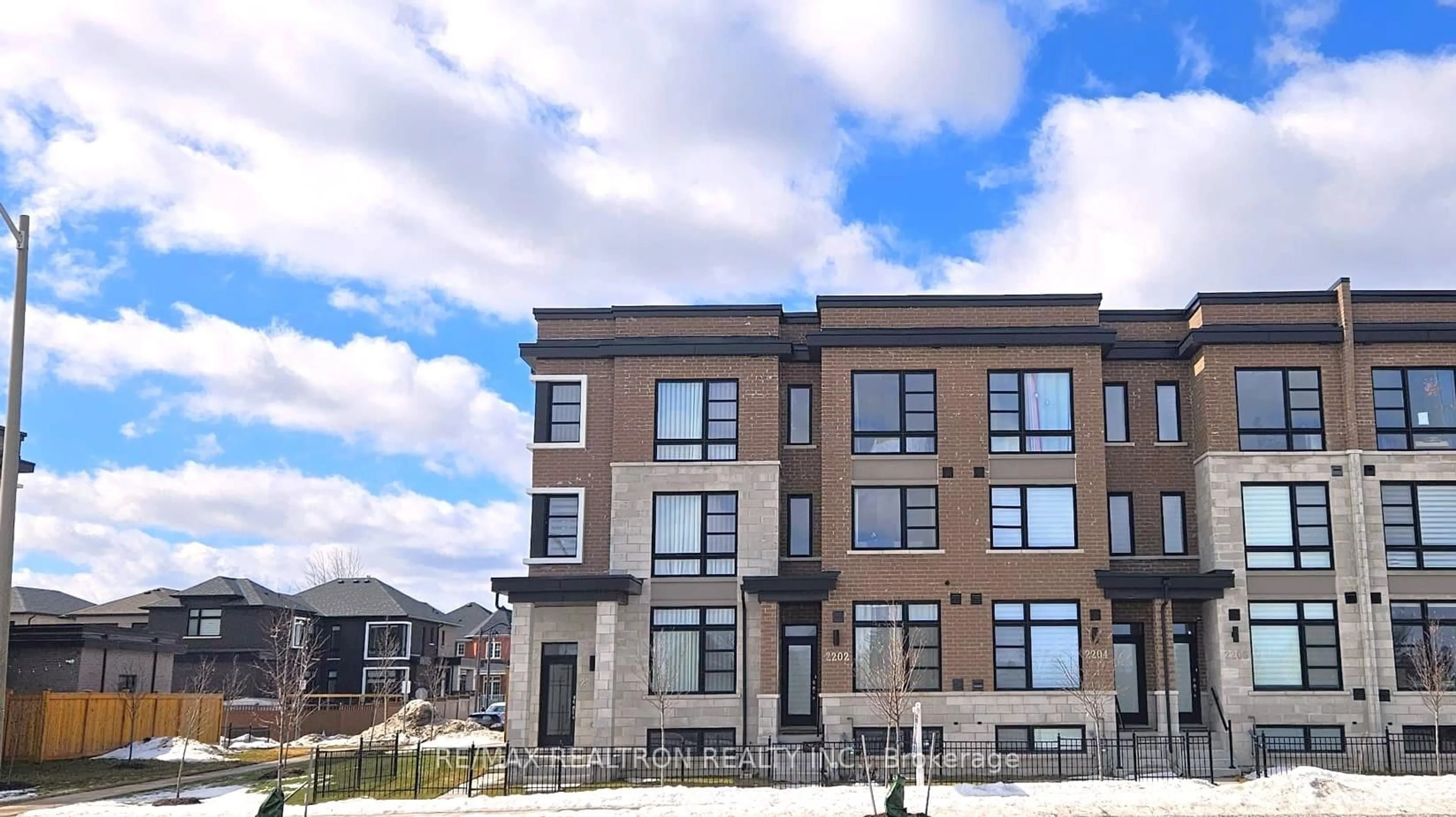 Unknown for 2202 Donald Cousens Pkwy, Markham Ontario L6B 1P1