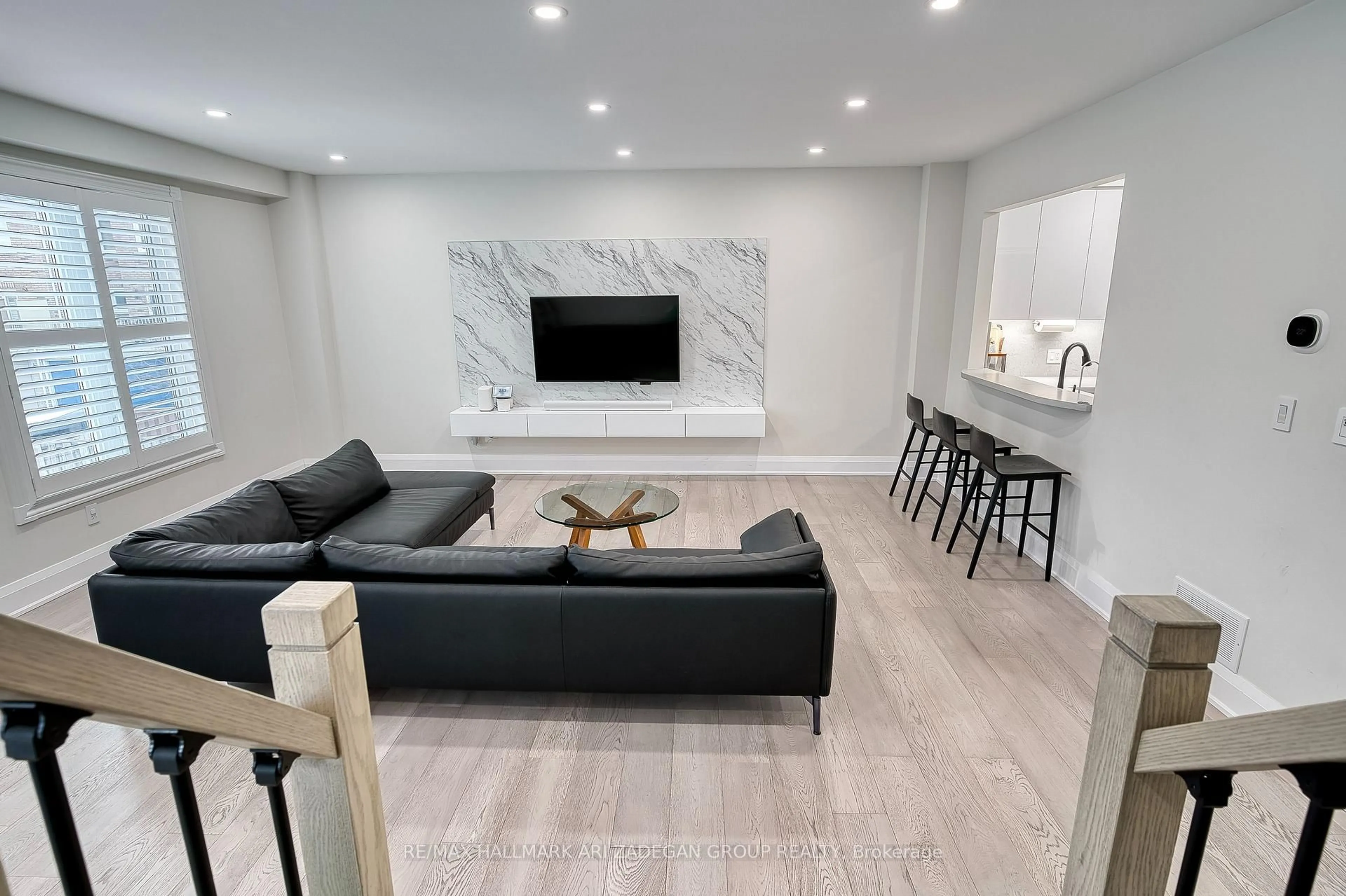 Living room with furniture, unknown for 38 Orchid Rd, Markham Ontario L3T 7T6