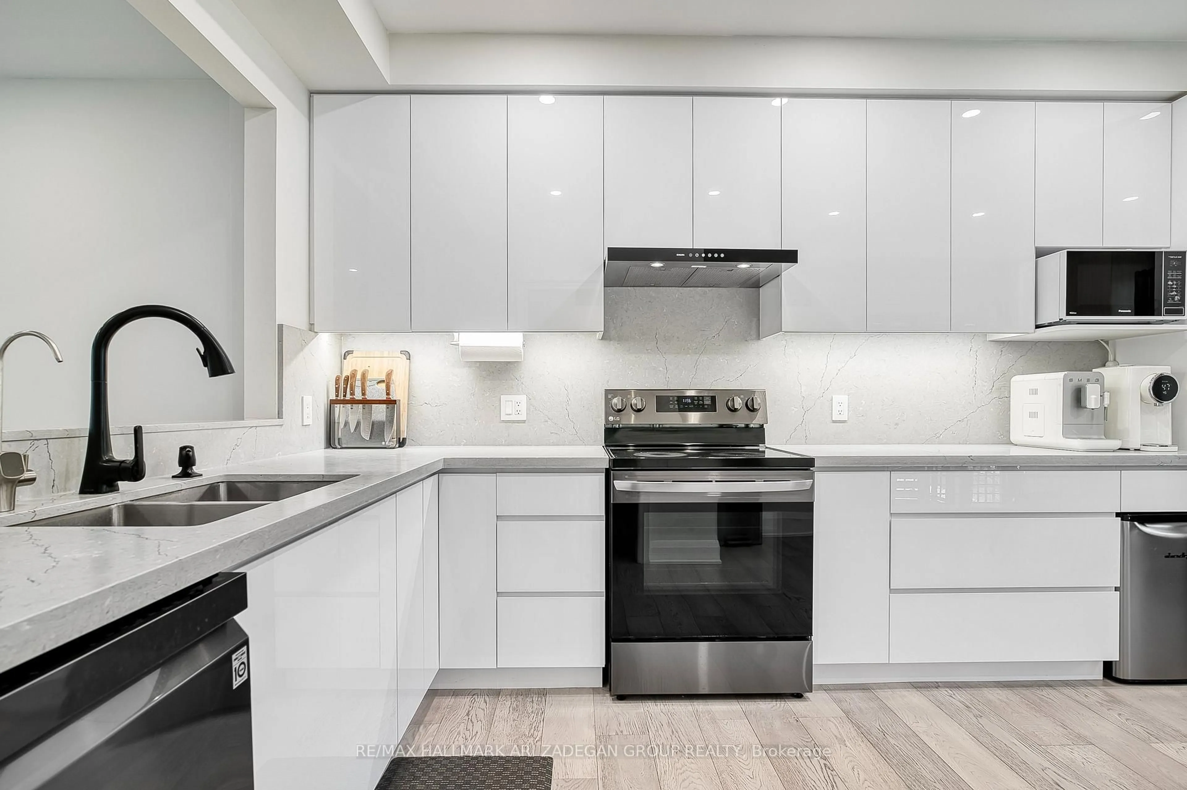 Contemporary kitchen, ceramic/tile floor for 38 Orchid Rd, Markham Ontario L3T 7T6