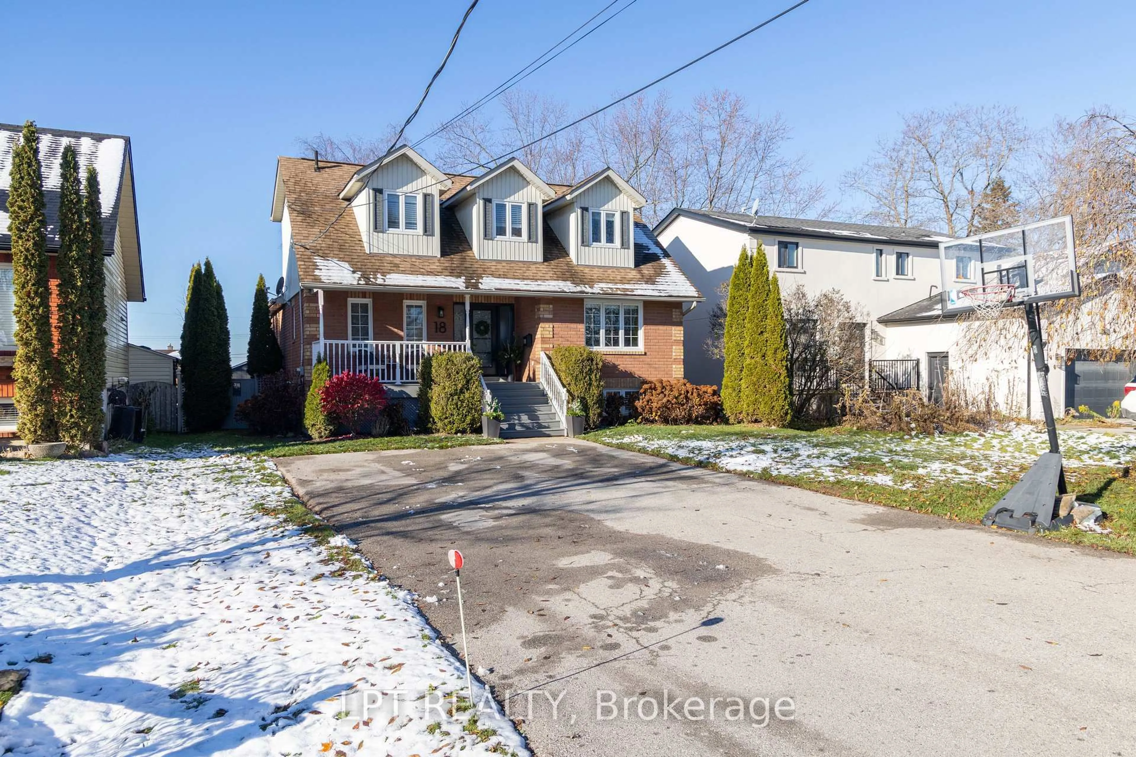 Home with brick exterior material, street for 18 Canal St, Georgina Ontario L4P 1K5