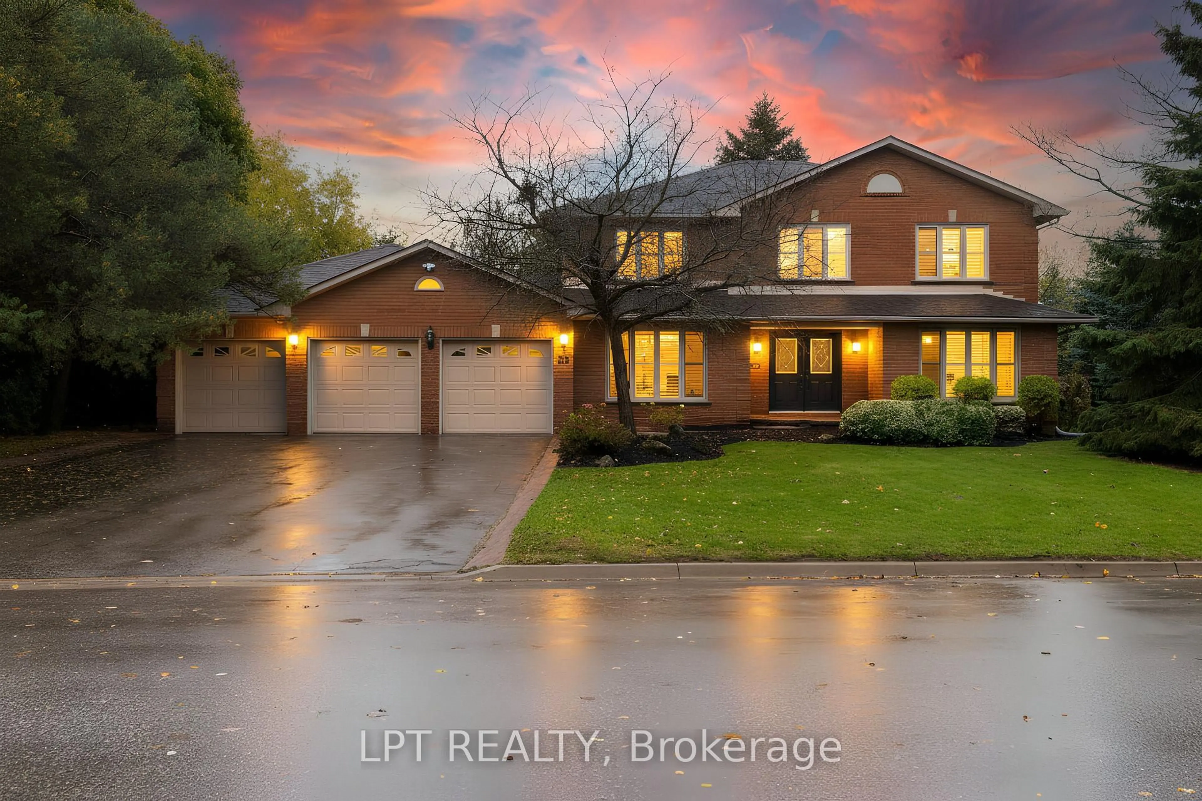 Home with brick exterior material, street for 35 Dennis Dr, King Ontario L7B 1C8