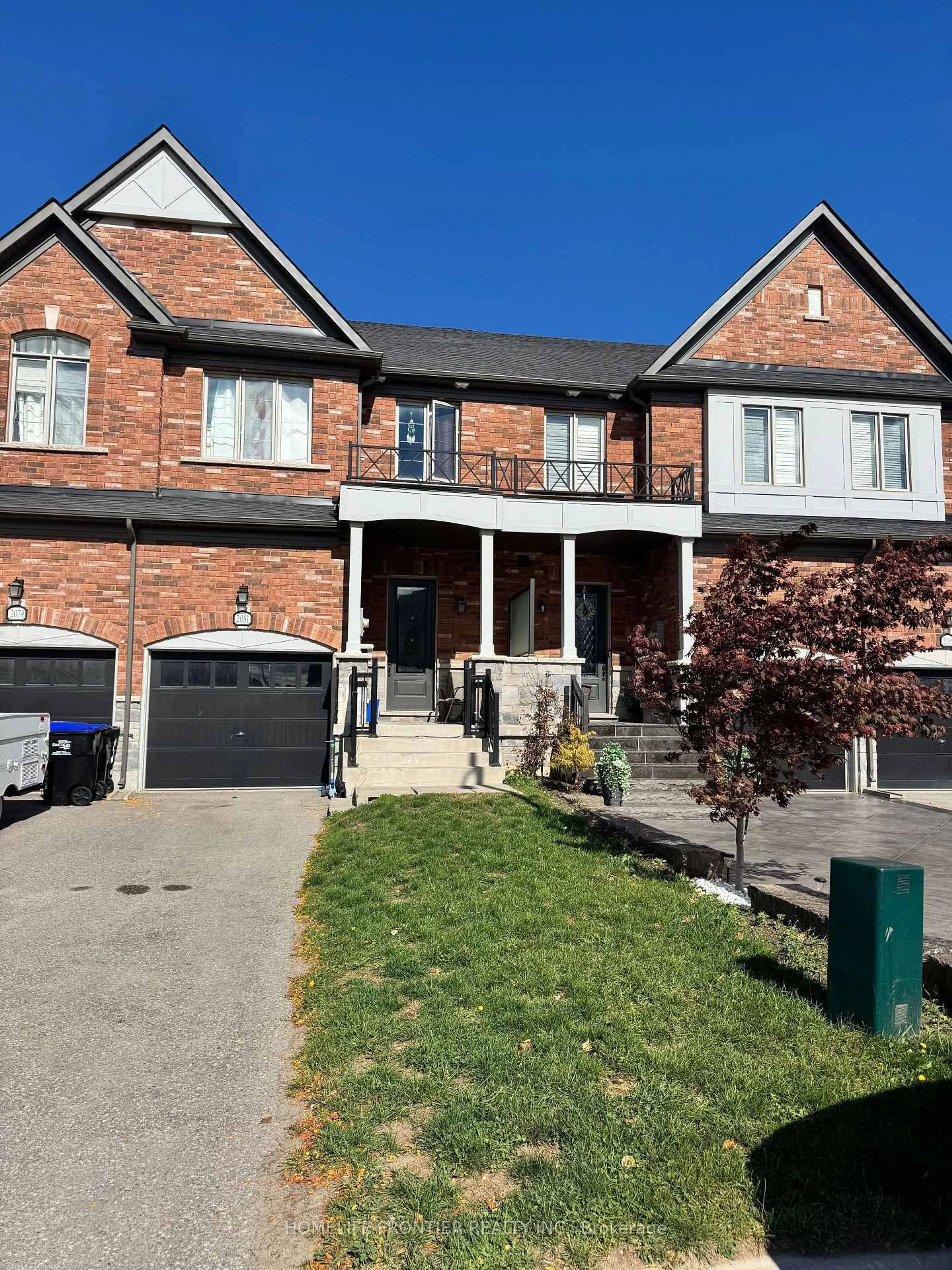 Home with brick exterior material, street for 2081 Dale Rd, Innisfil Ontario L9S 0L4