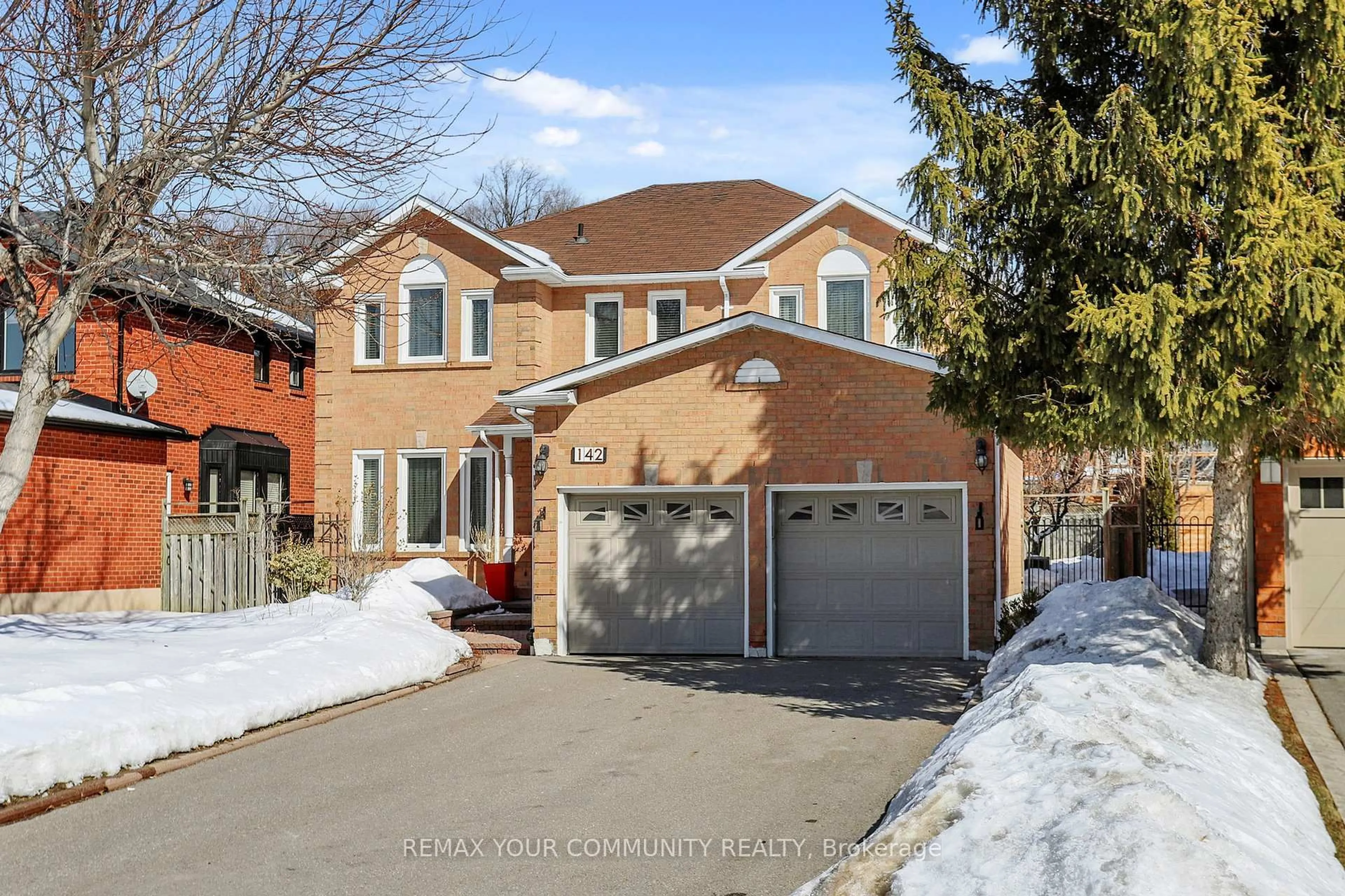 Home with brick exterior material, street for 142 Waterside Cres, Vaughan Ontario L6A 1V2