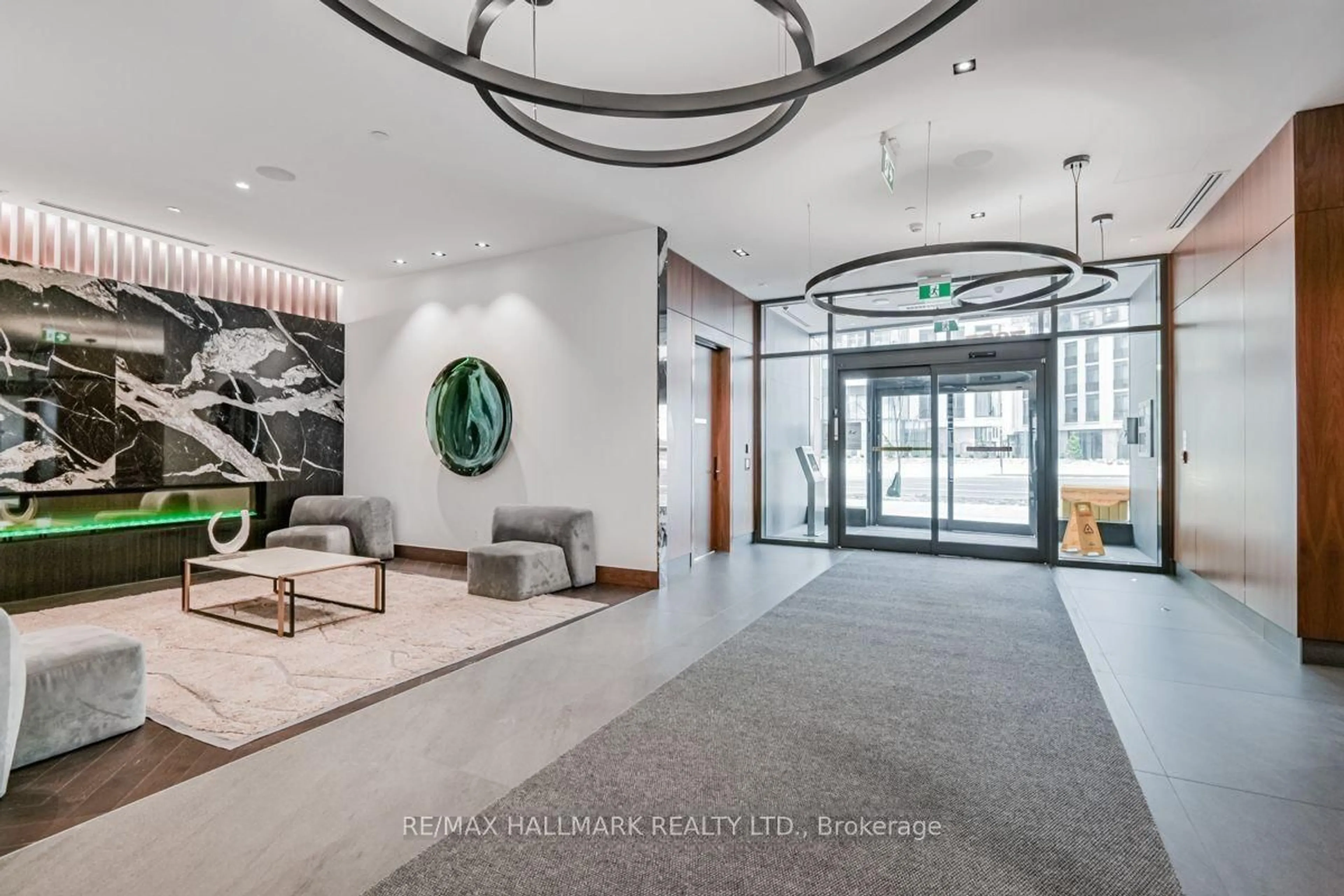 Indoor foyer for 7895 Jane St #2802, Vaughan Ontario L4K 2M7