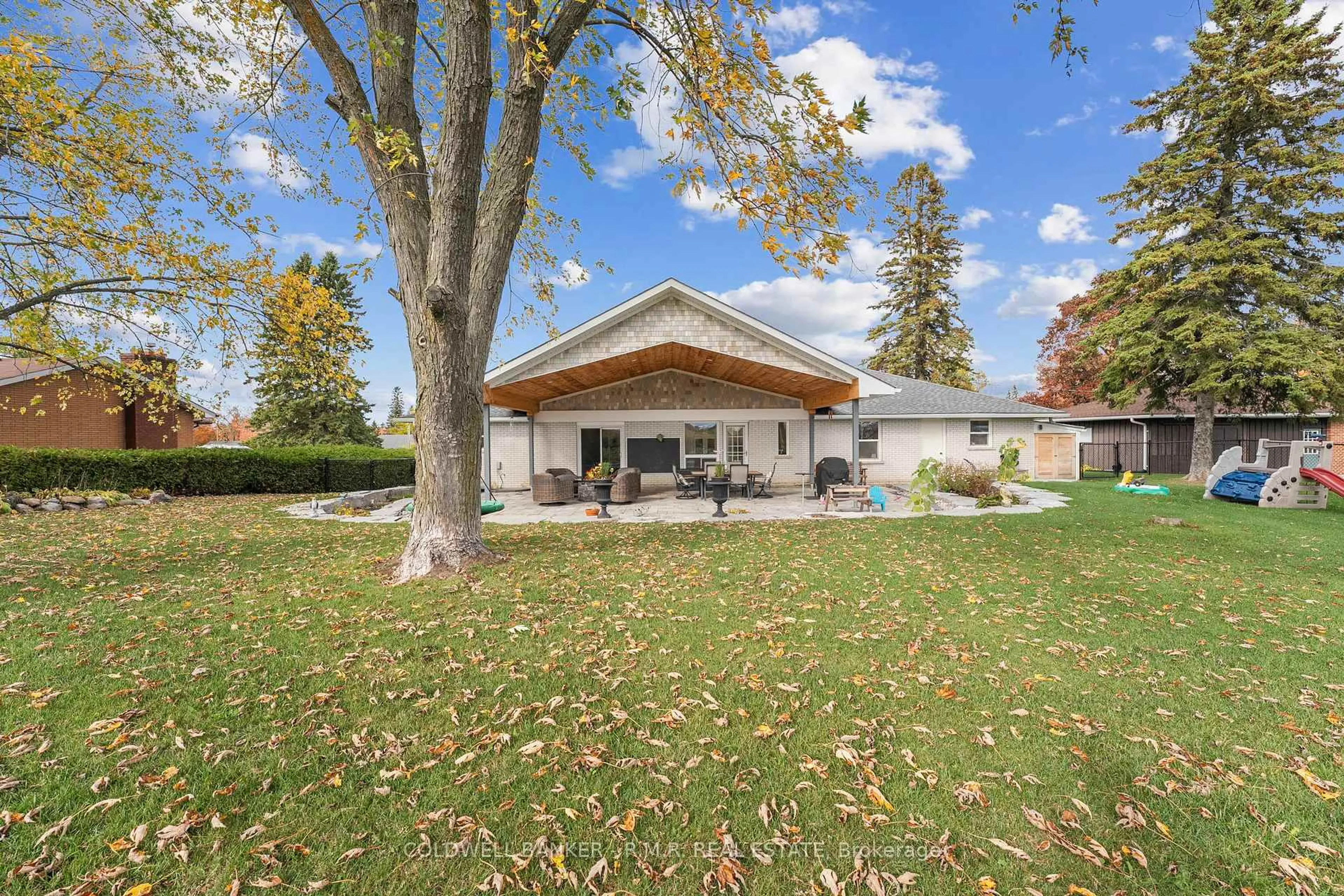 Patio, unknown for 126 Park St, Brock Ontario L0E 1E0