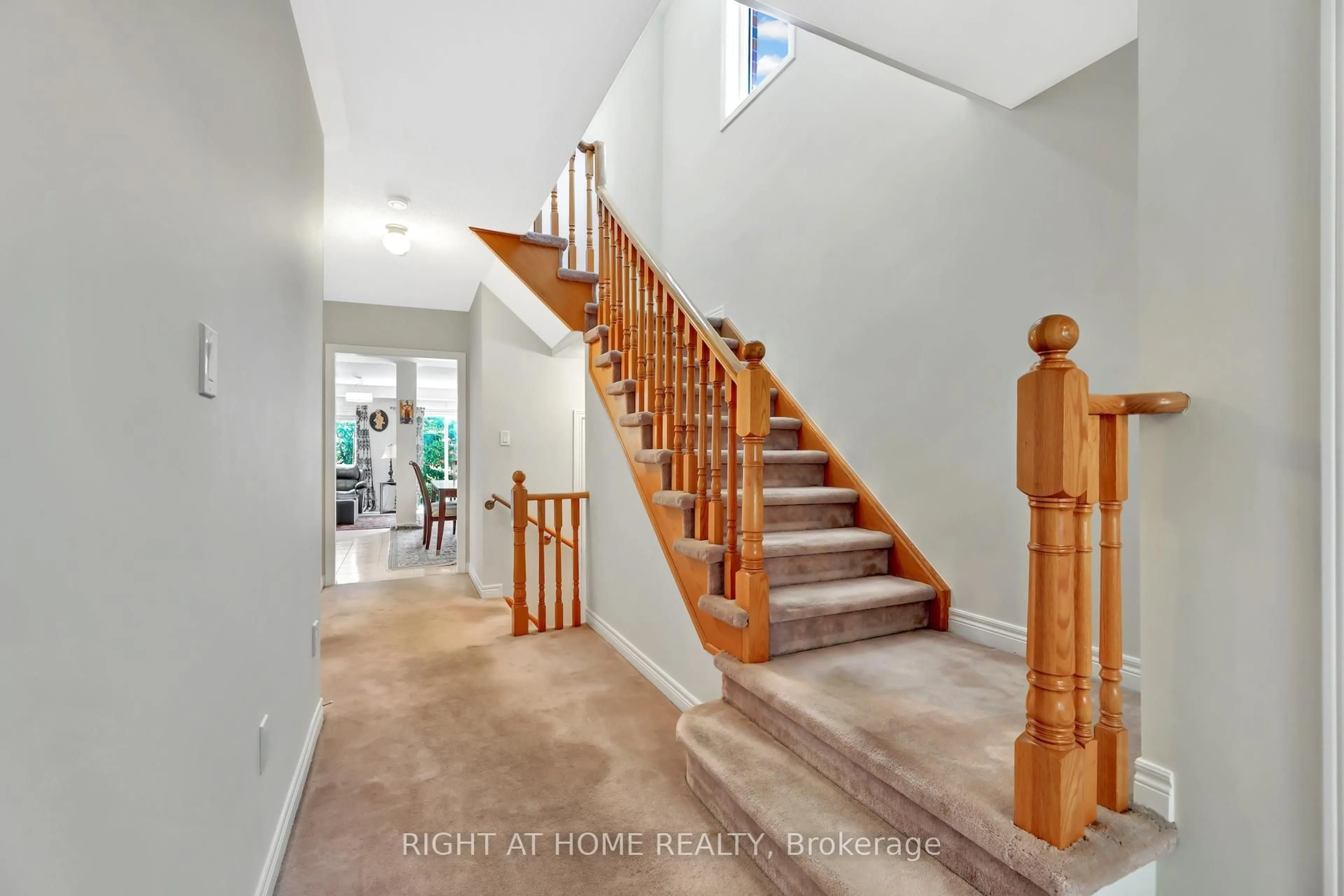 Unknown for 62 Martini Dr, Richmond Hill Ontario L4S 2T7