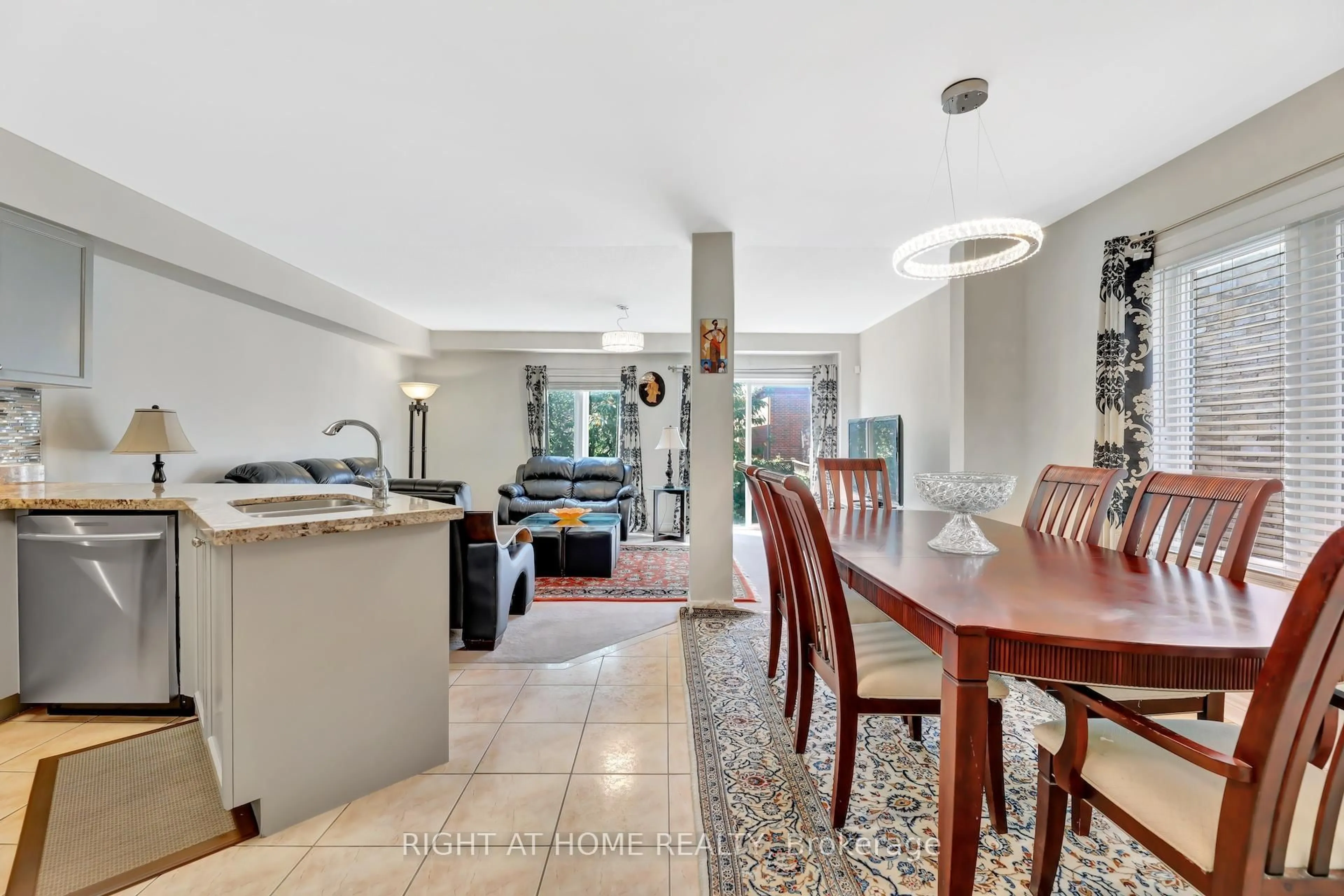 Dining room, unknown for 62 Martini Dr, Richmond Hill Ontario L4S 2T7