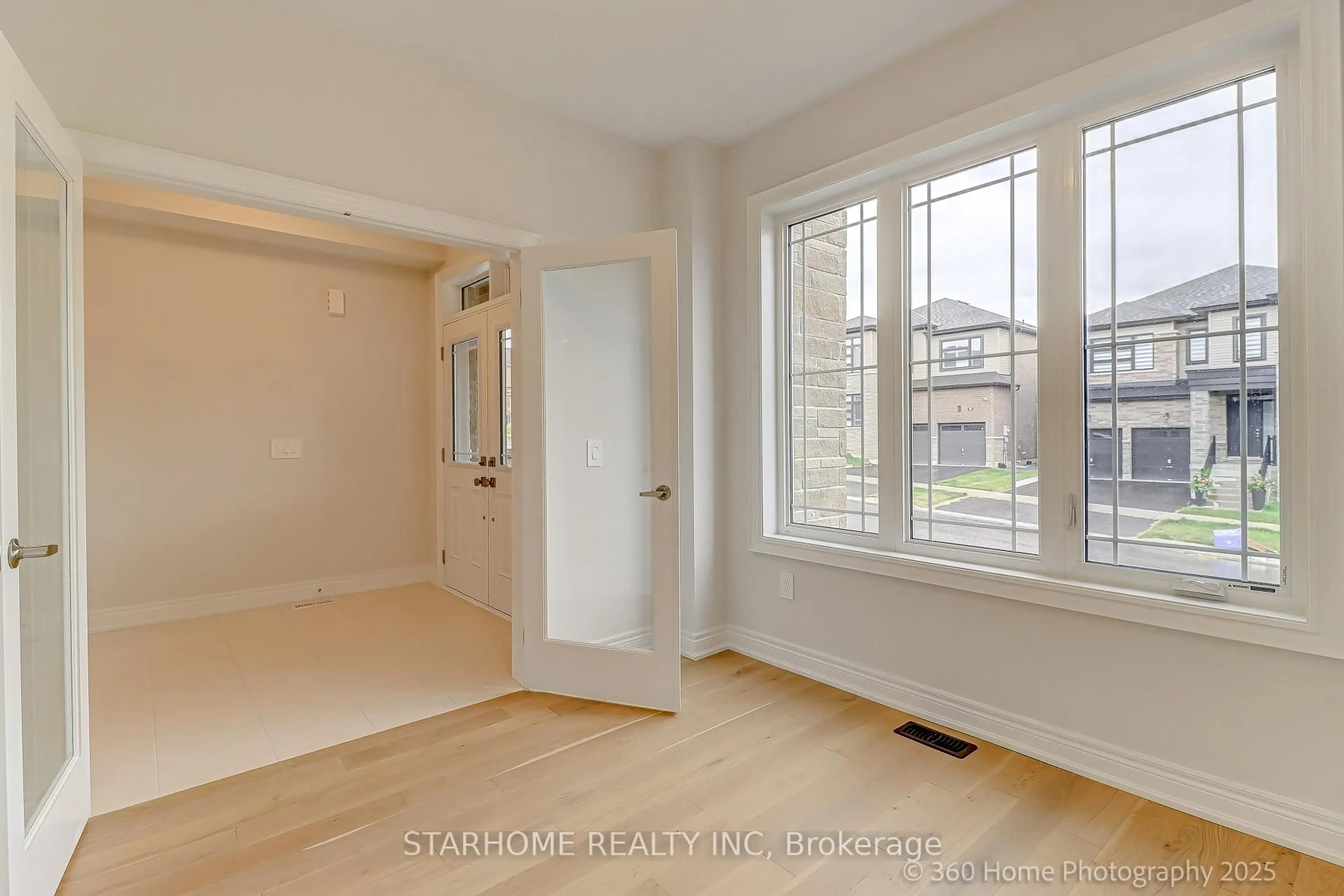 A pic of a room for 49 Bostock Dr, Georgina Ontario L4P 0T1