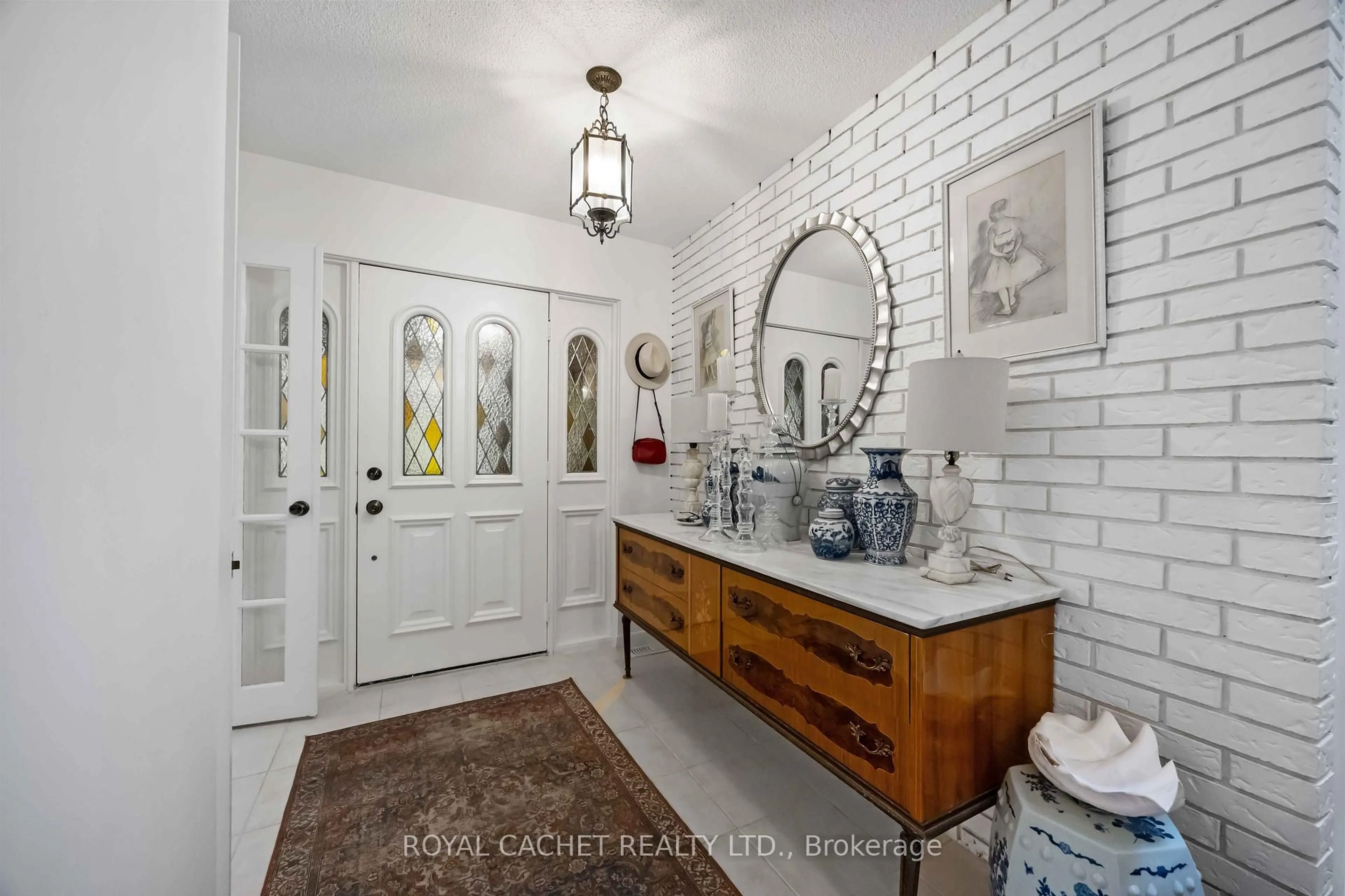 Contemporary bathroom, ceramic/tile floor for 26 Aileen Rd, Markham Ontario L3T 5T1