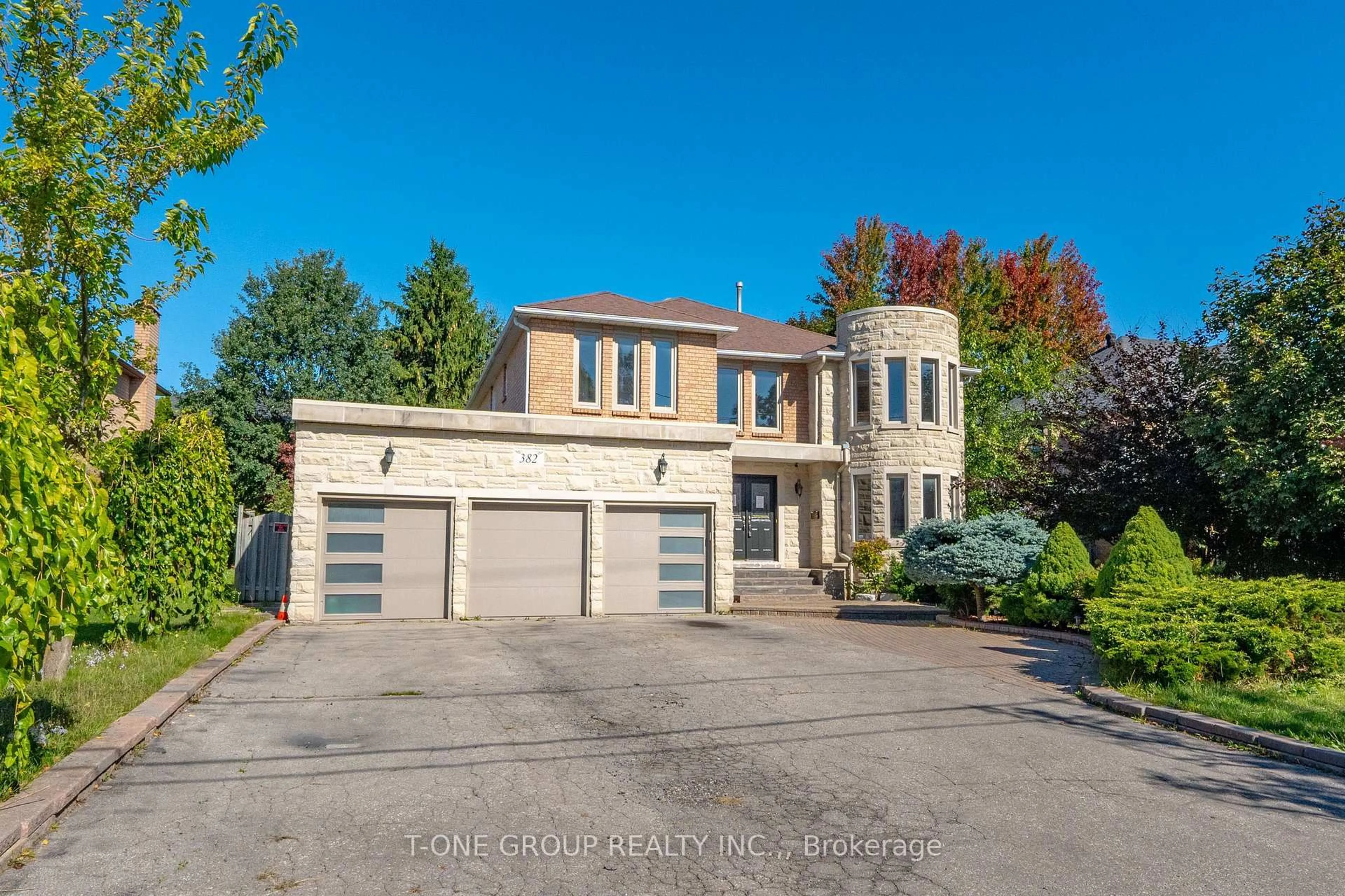 Home with brick exterior material, street for 382 Elgin Mills Rd, Richmond Hill Ontario L4C 4M2