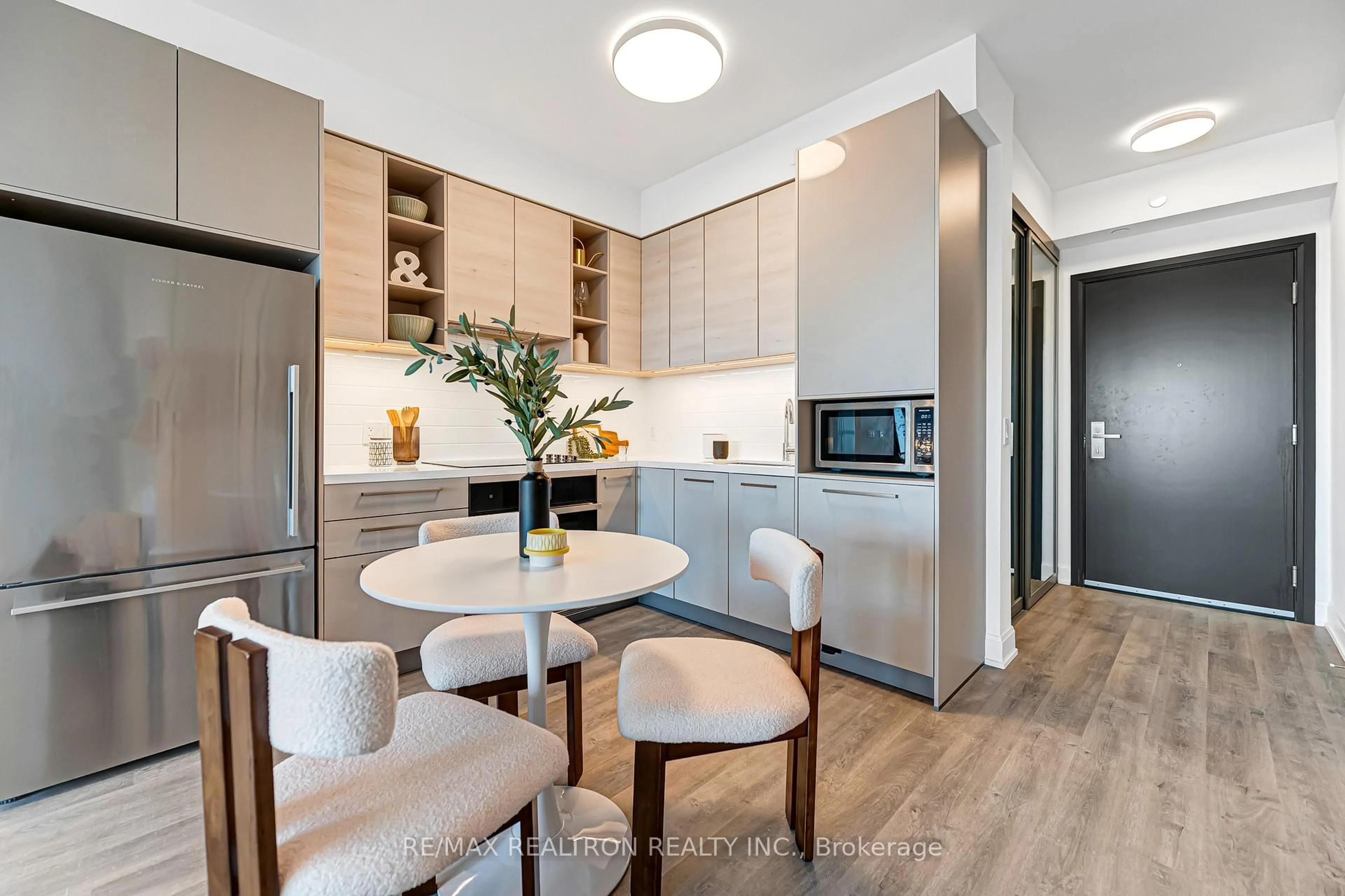 Unknown for 38 Simcoe Prom #403C, Markham Ontario L6G 0H7