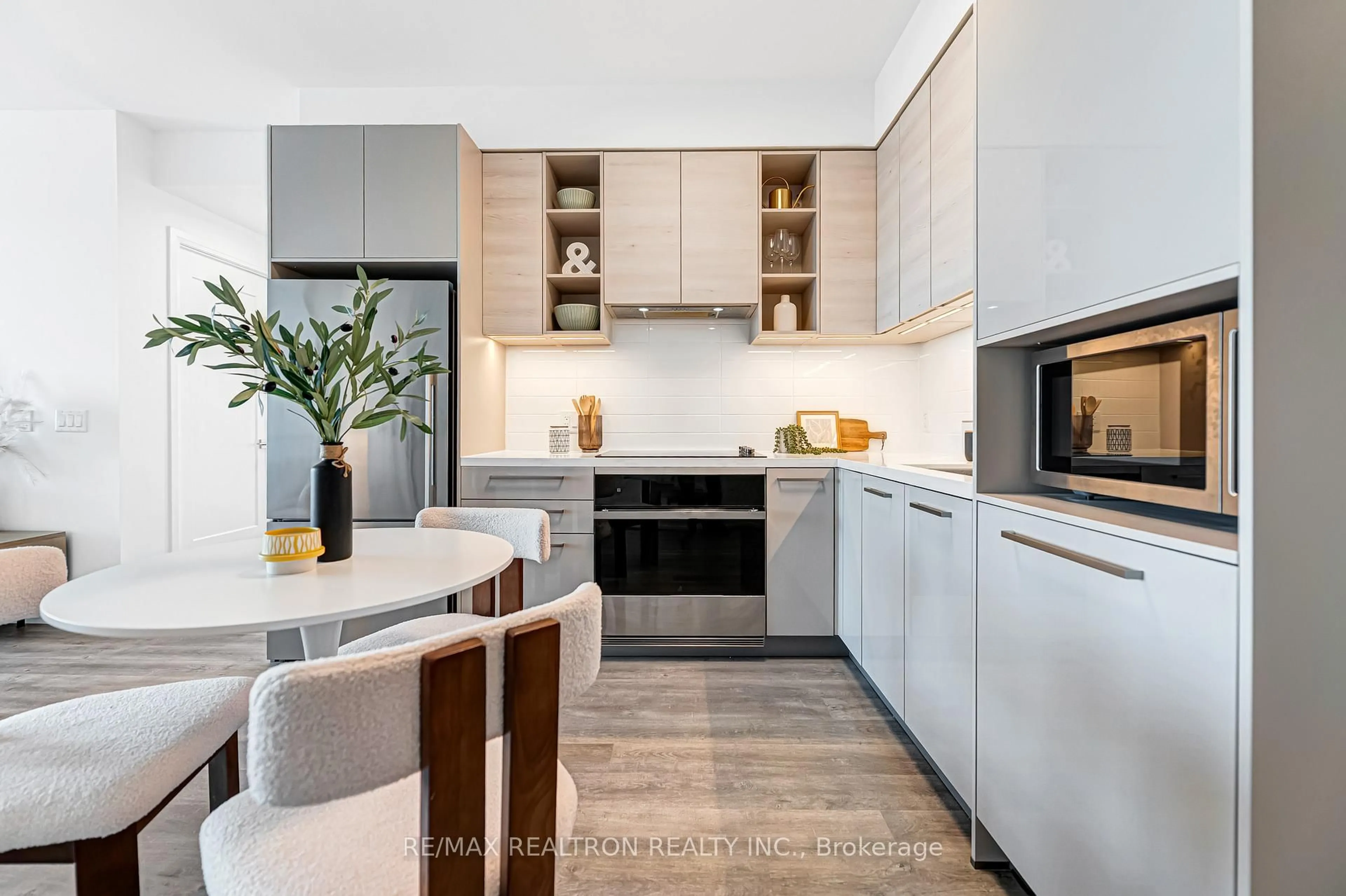 Contemporary kitchen, ceramic/tile floor for 38 Simcoe Prom #403C, Markham Ontario L6G 0H7