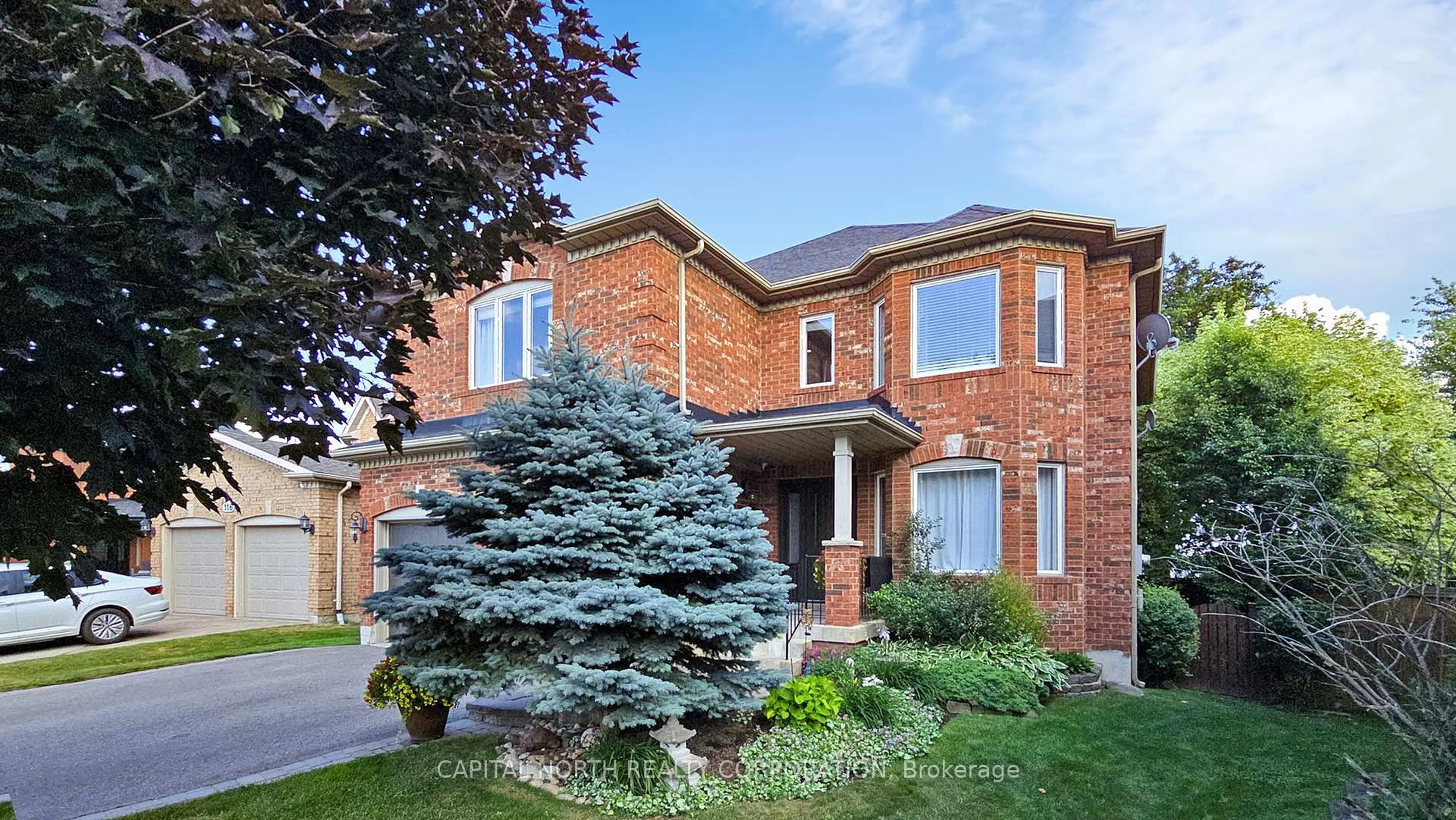 Home with brick exterior material, street for 120 Bothwell Cres, Newmarket Ontario L3X 2K5