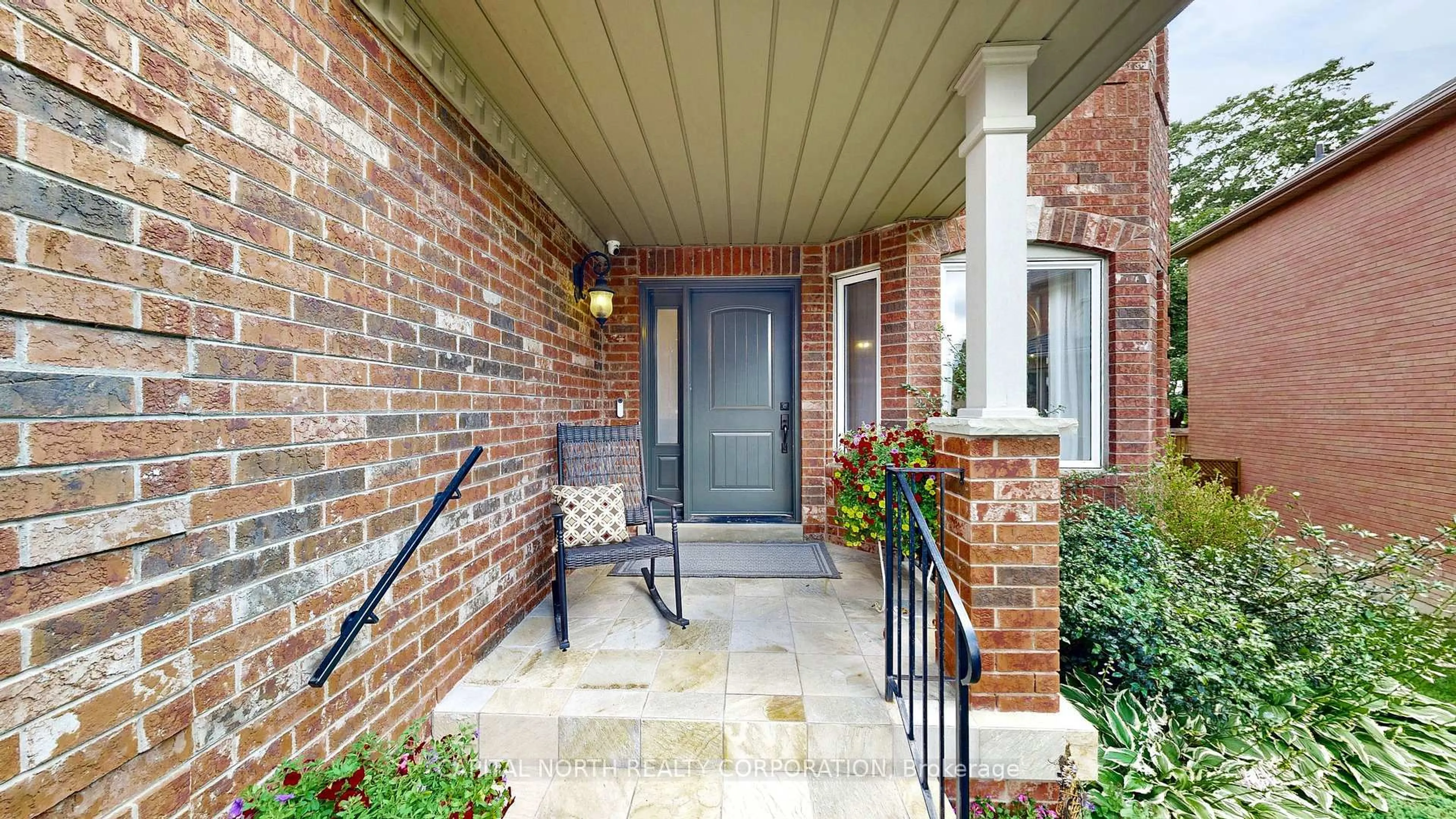 Home with brick exterior material, street for 120 Bothwell Cres, Newmarket Ontario L3X 2K5