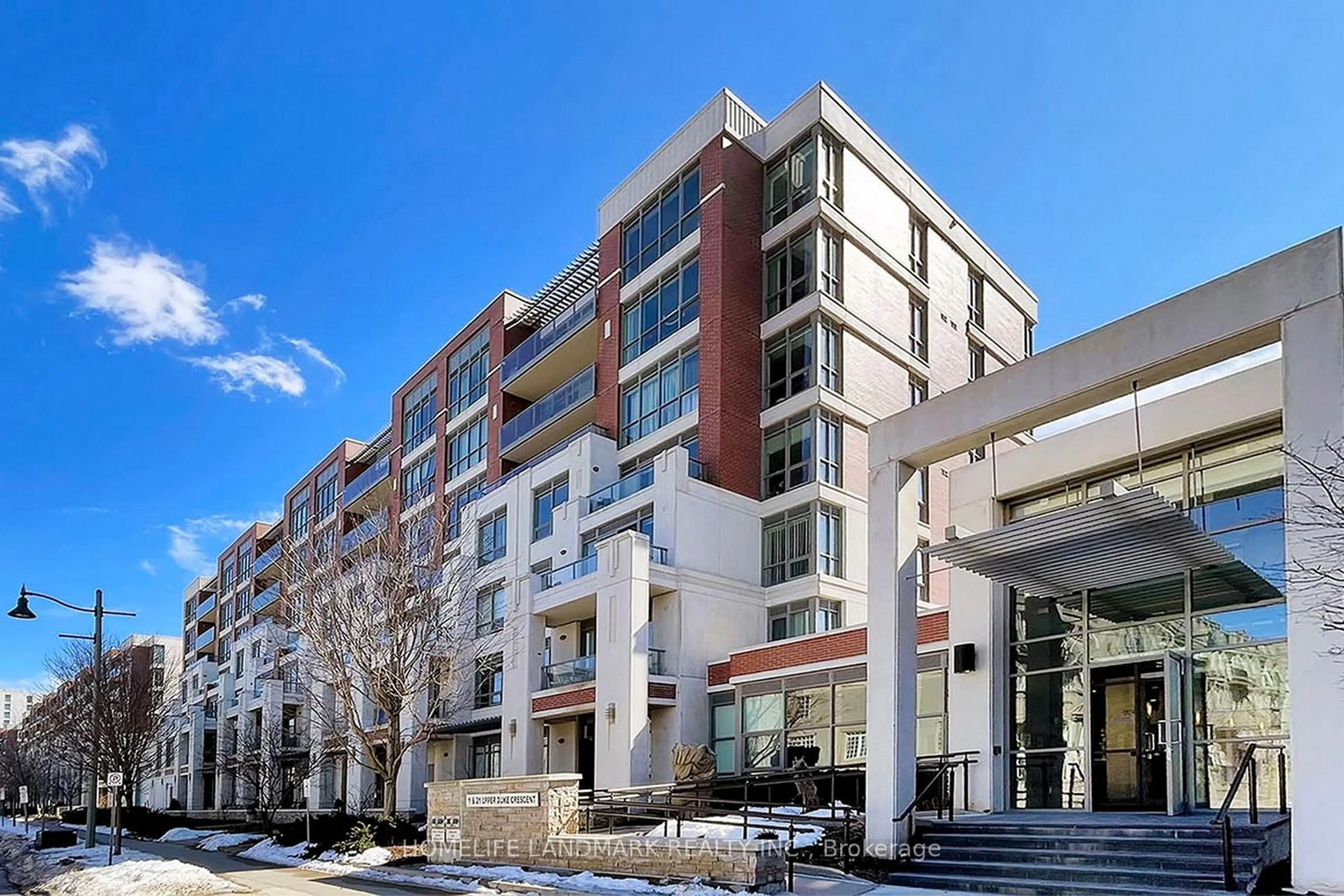 Indoor foyer for 21 Upper Duke Cres #314B, Markham Ontario L6G 0B7