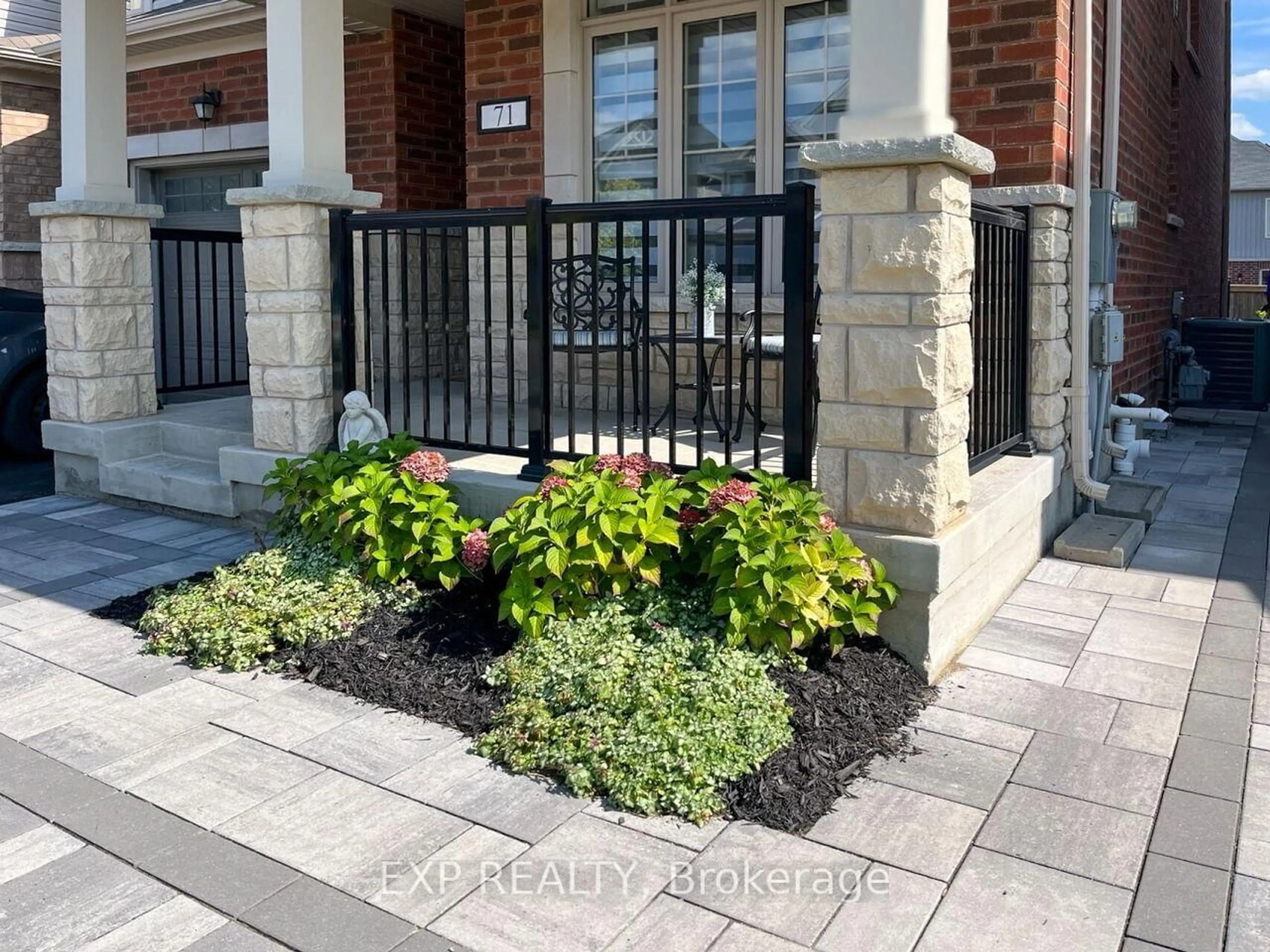 Unknown for 71 Donnan Dr, New Tecumseth Ontario L0G 1W0